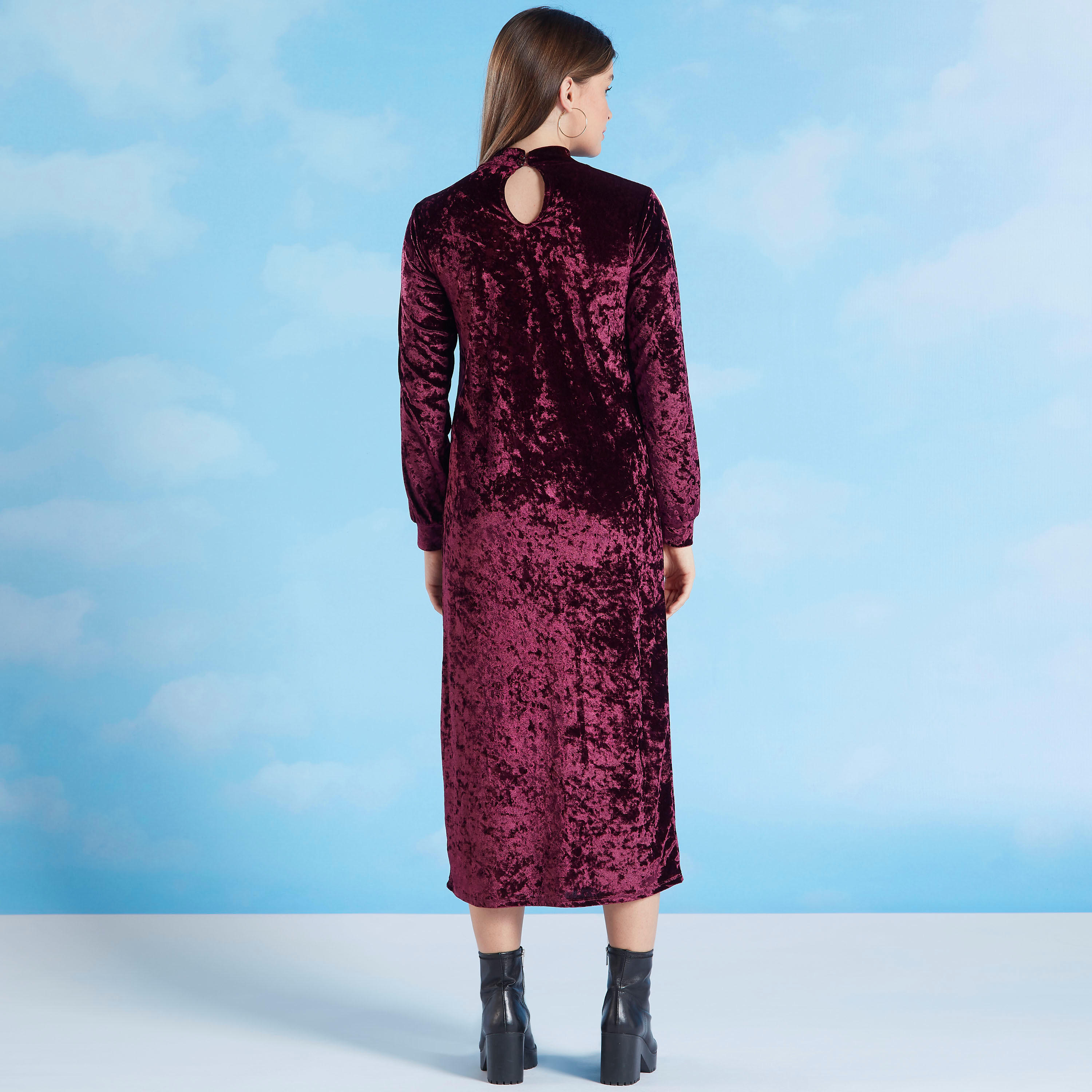 فستان قطيفة ميدي واسع بارز الملمس بياقة عالية وأكمام طويلة-women-clothing-dresses-image-4