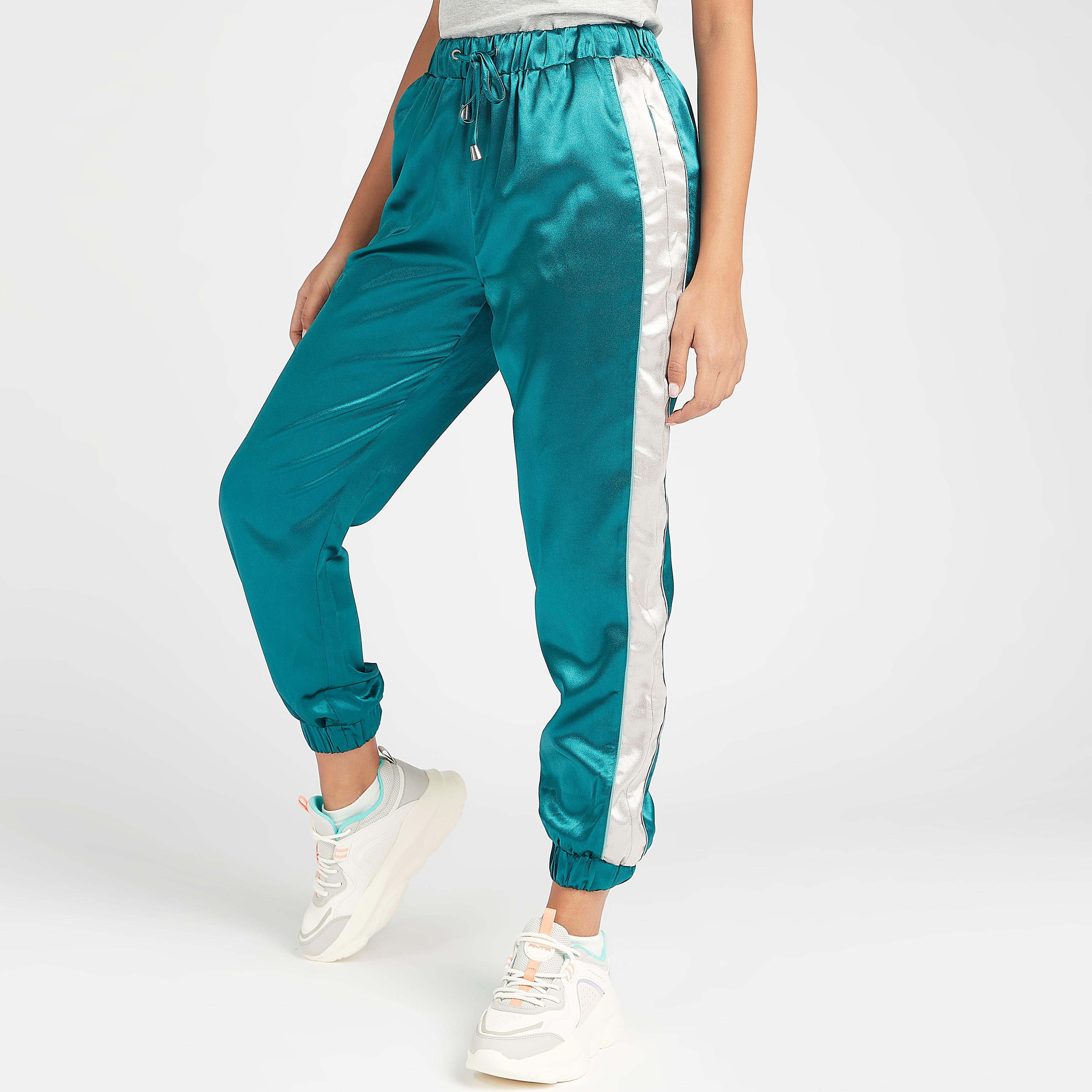 بنطلون رياضي سادة بخصر مطاطي وجيوب-women-clothing-bottoms-joggers-image-5