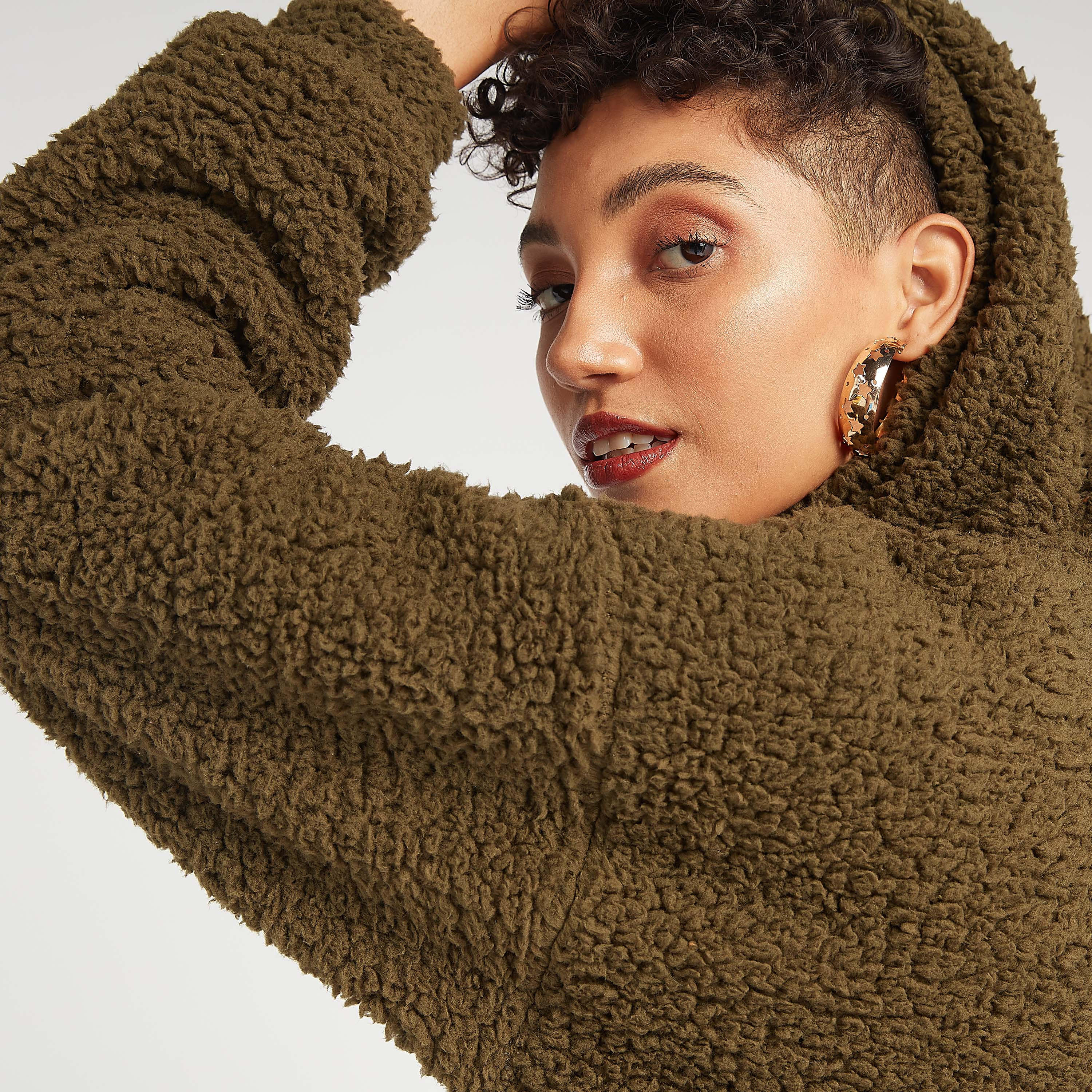 سويت شيرت شيربا بارز الملمس بأكمام طويلة وقبّعة-women-clothing-cardigansandjumpers-jumpers-image-3