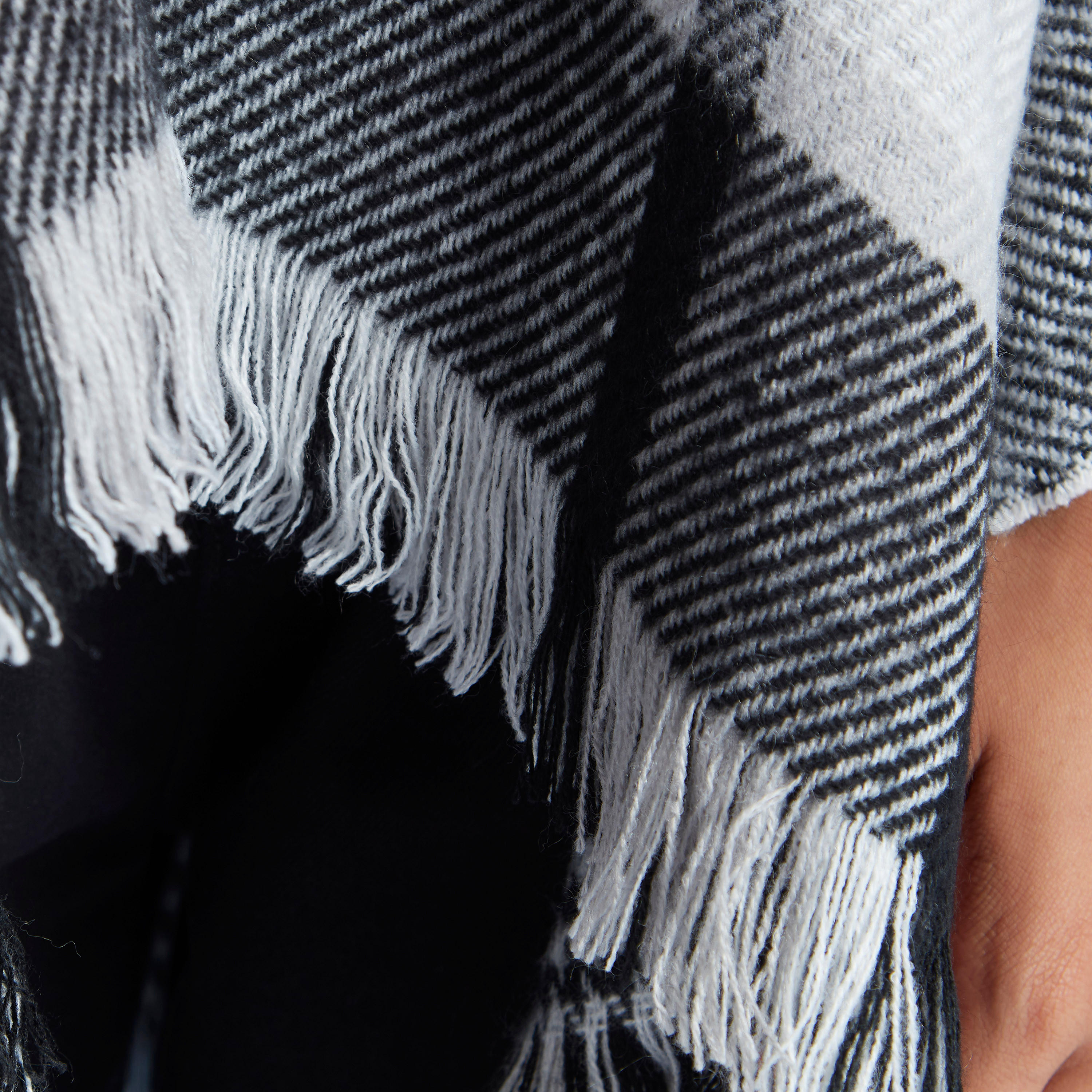 بونشو كاروهات-women-winterwear-coatsandjackets-jackets-image-4