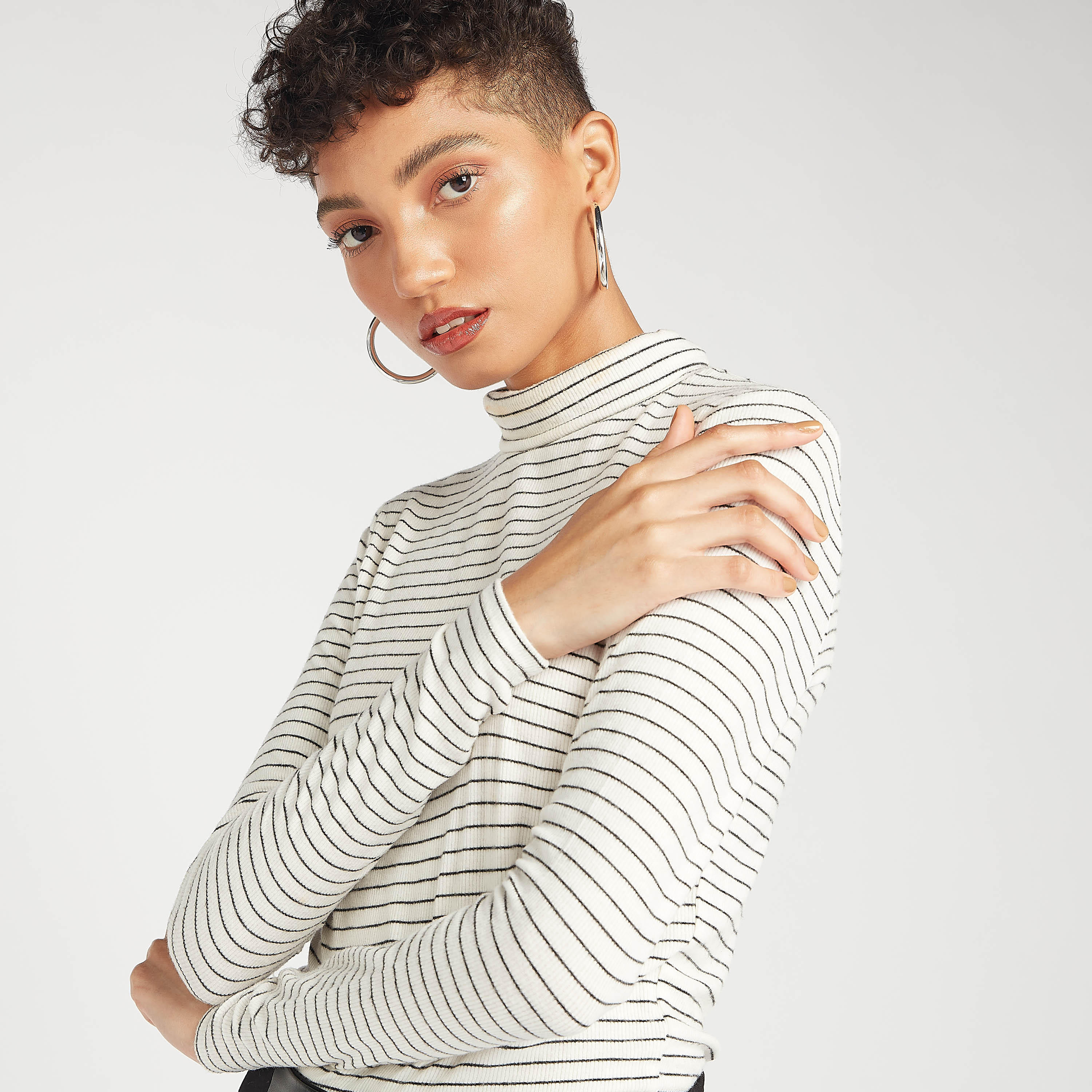 كنزة مخططة بأكمام طويلة وياقة عالية-women-clothing-cardigansandjumpers-jumpers-image-5