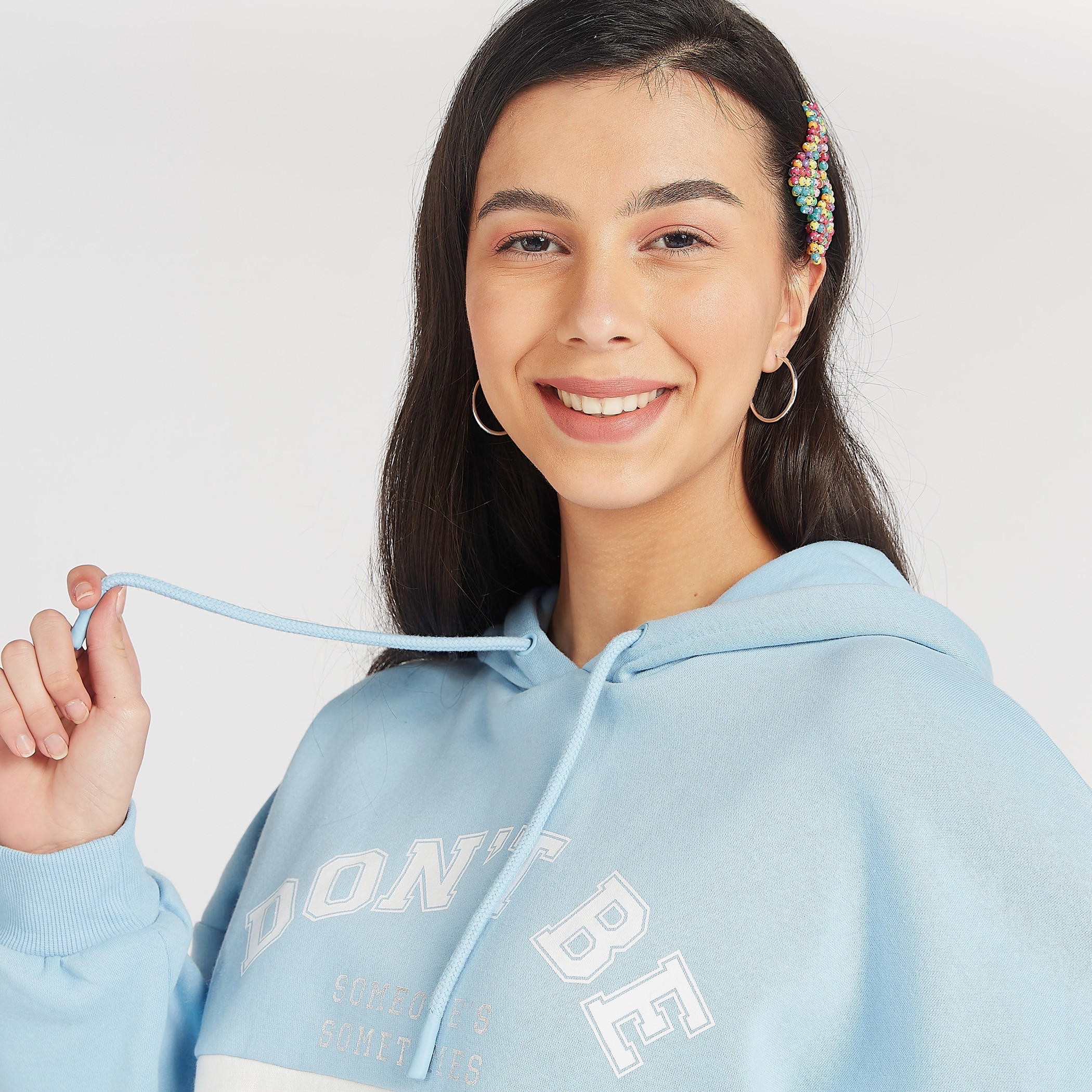 سويت شيرت مستدام قوالب ملوّنة بقبعة وأكمام طويلة-women-winterwear-hoodiesandsweatshirts-sweatshirts-image-3