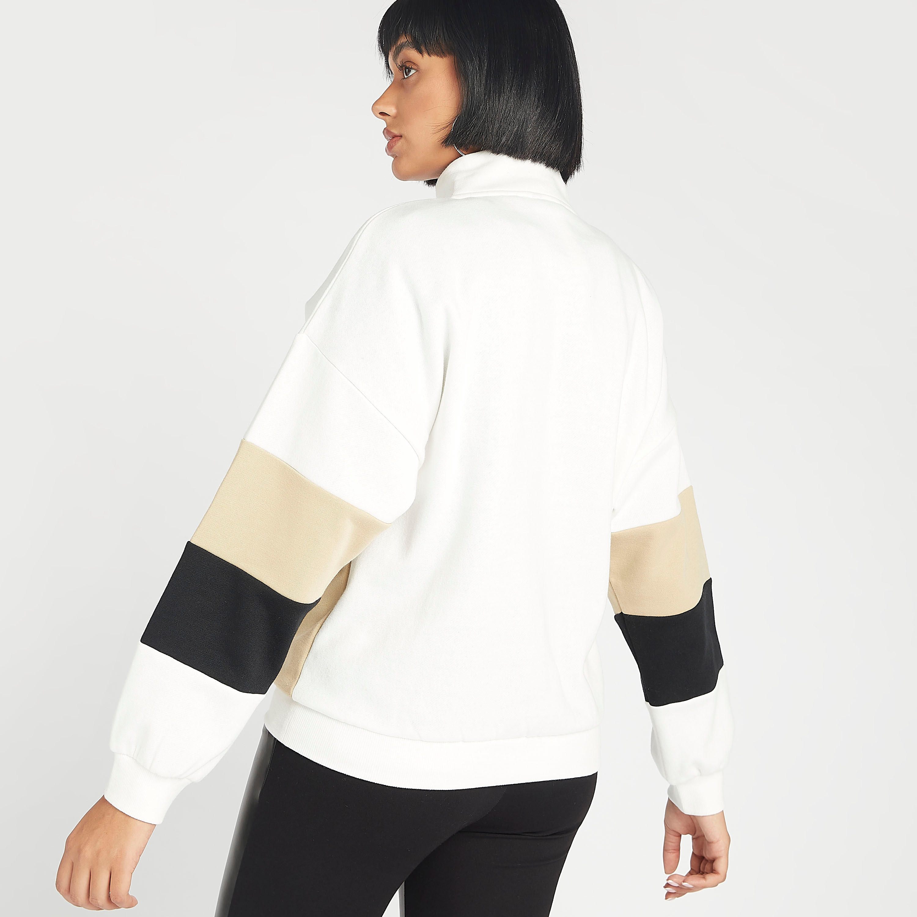 سويت شيرت مستدام بياقة عالية وأكمام طويلة وطبعات-women-winterwear-hoodiesandsweatshirts-sweatshirts-image-3