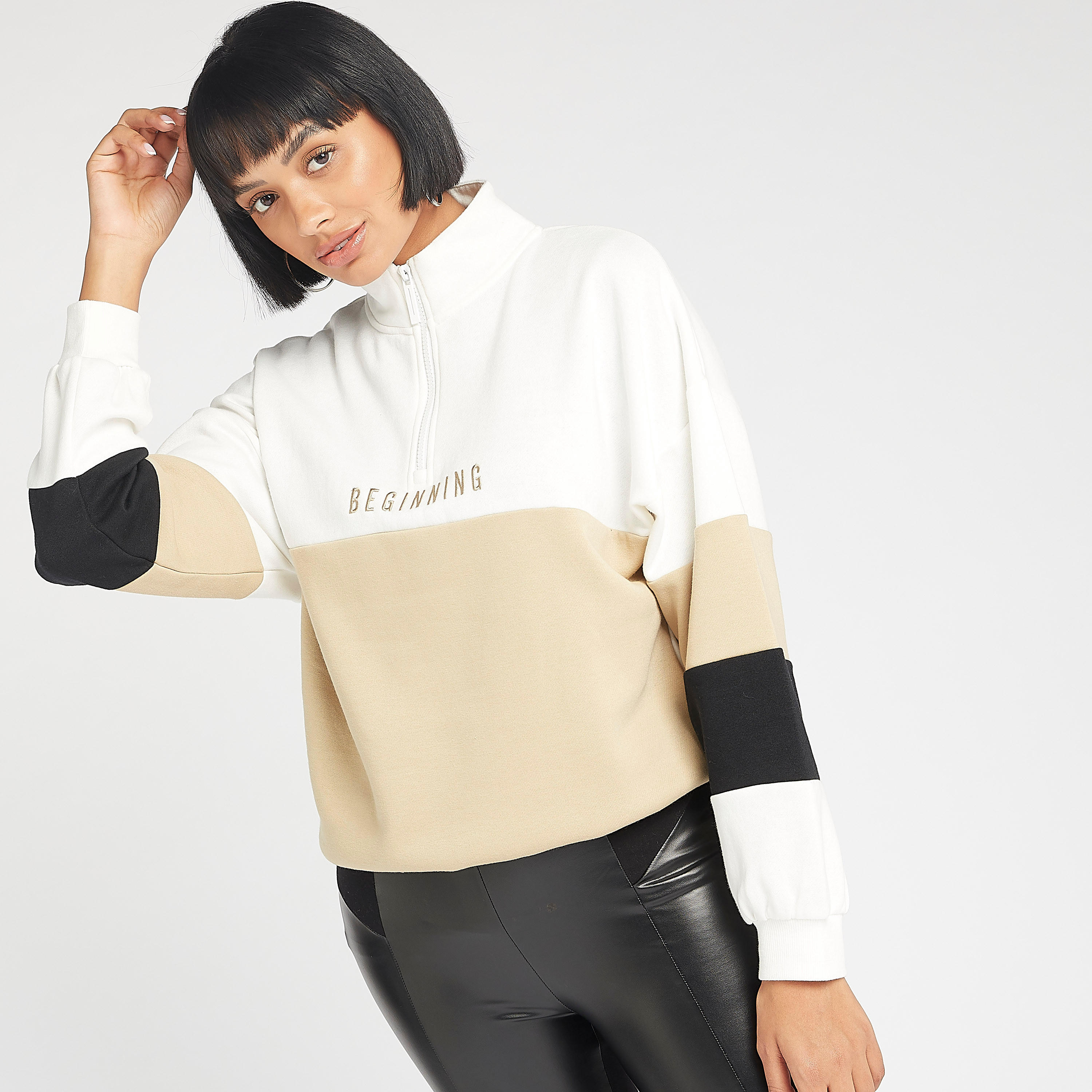 سويت شيرت مستدام بياقة عالية وأكمام طويلة وطبعات-women-winterwear-hoodiesandsweatshirts-sweatshirts-image-1