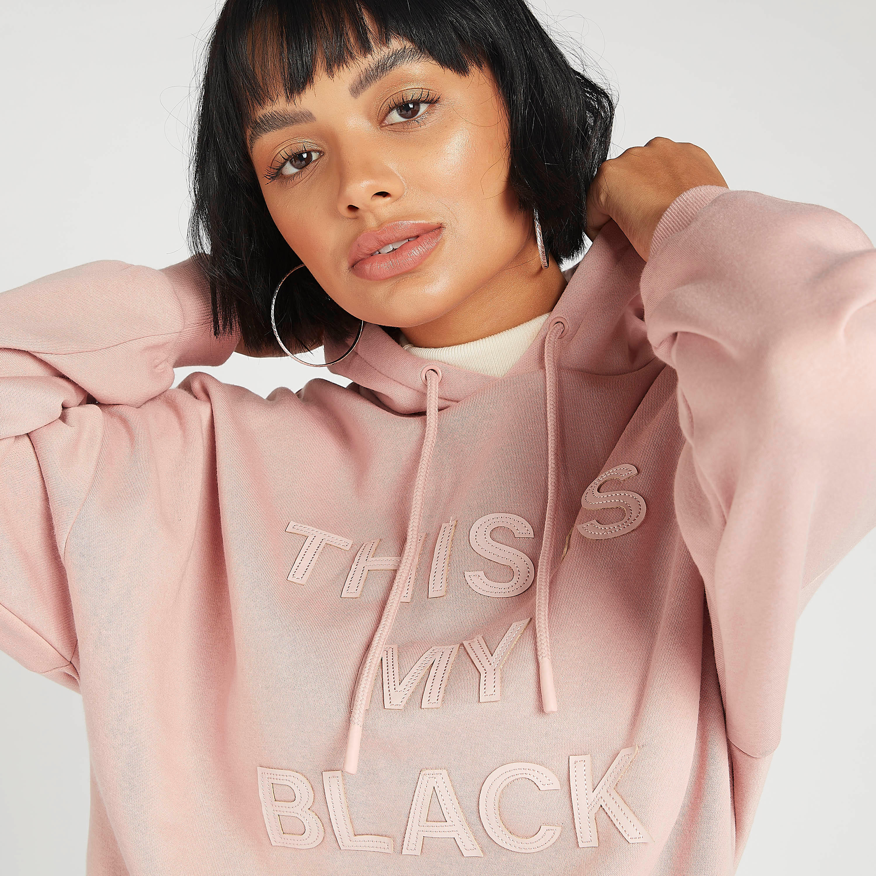 سويت شيرت مستدام بارز الملمس بأكمام طويلة وقبّعة-women-winterwear-hoodiesandsweatshirts-hoodies-image-5