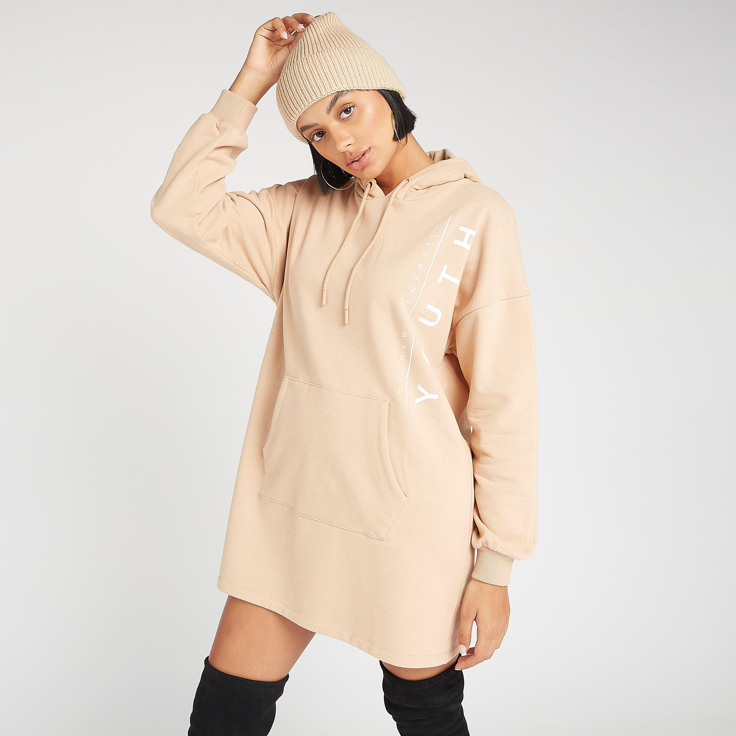 فستان مستدام قصير مصمم بقبّعة وأكمام طويلة وطبعات-women-clothing-dresses-image-4