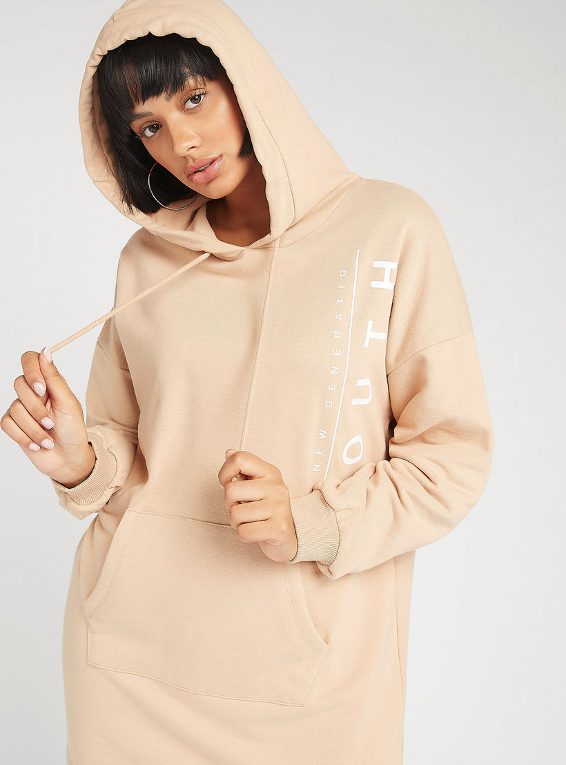 فستان مستدام قصير مصمم بقبّعة وأكمام طويلة وطبعات-women-clothing-dresses-image-6