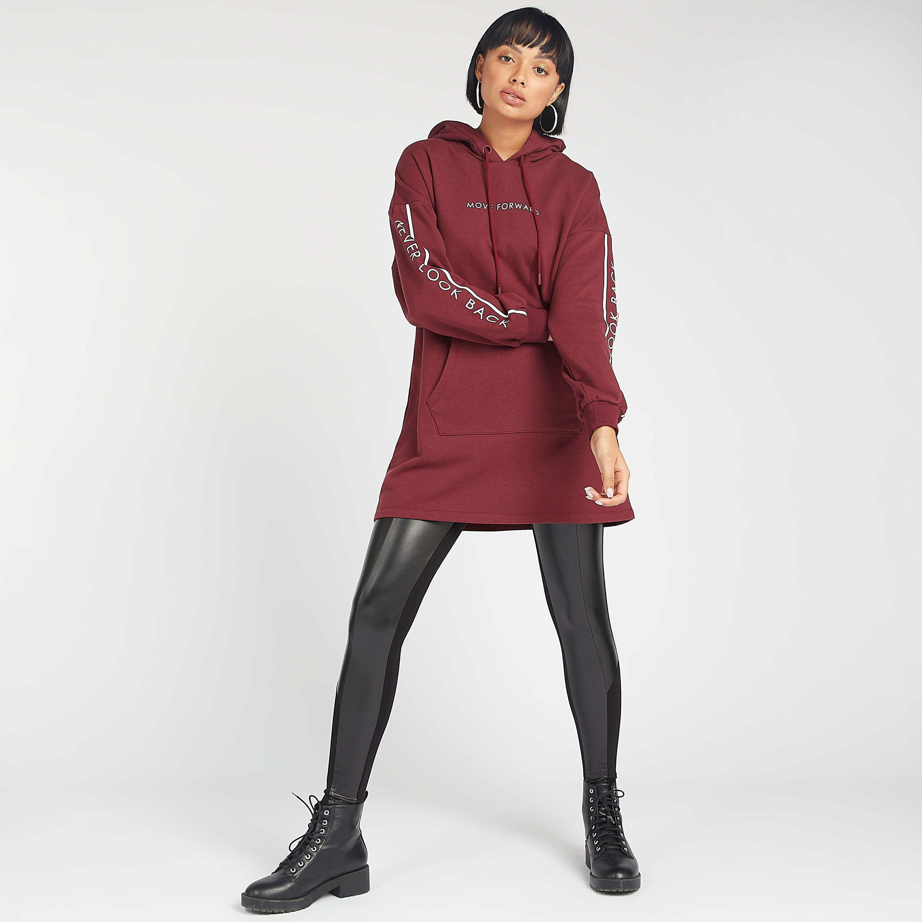 فستان مستدام قصير مصمم بقبّعة وأكمام طويلة وطبعات-women-clothing-dresses-image-2