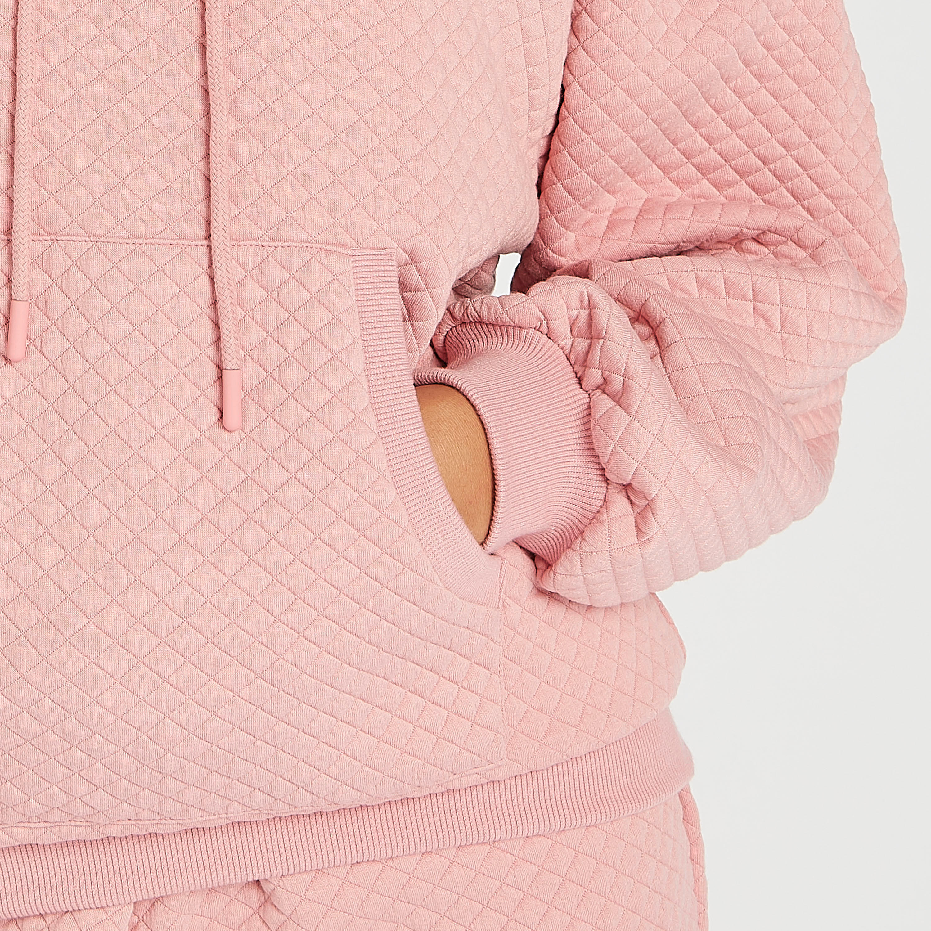 هودي مبطّن بأكمام طويلة وجيوب كنغر-women-winterwear-hoodiesandsweatshirts-hoodies-image-3