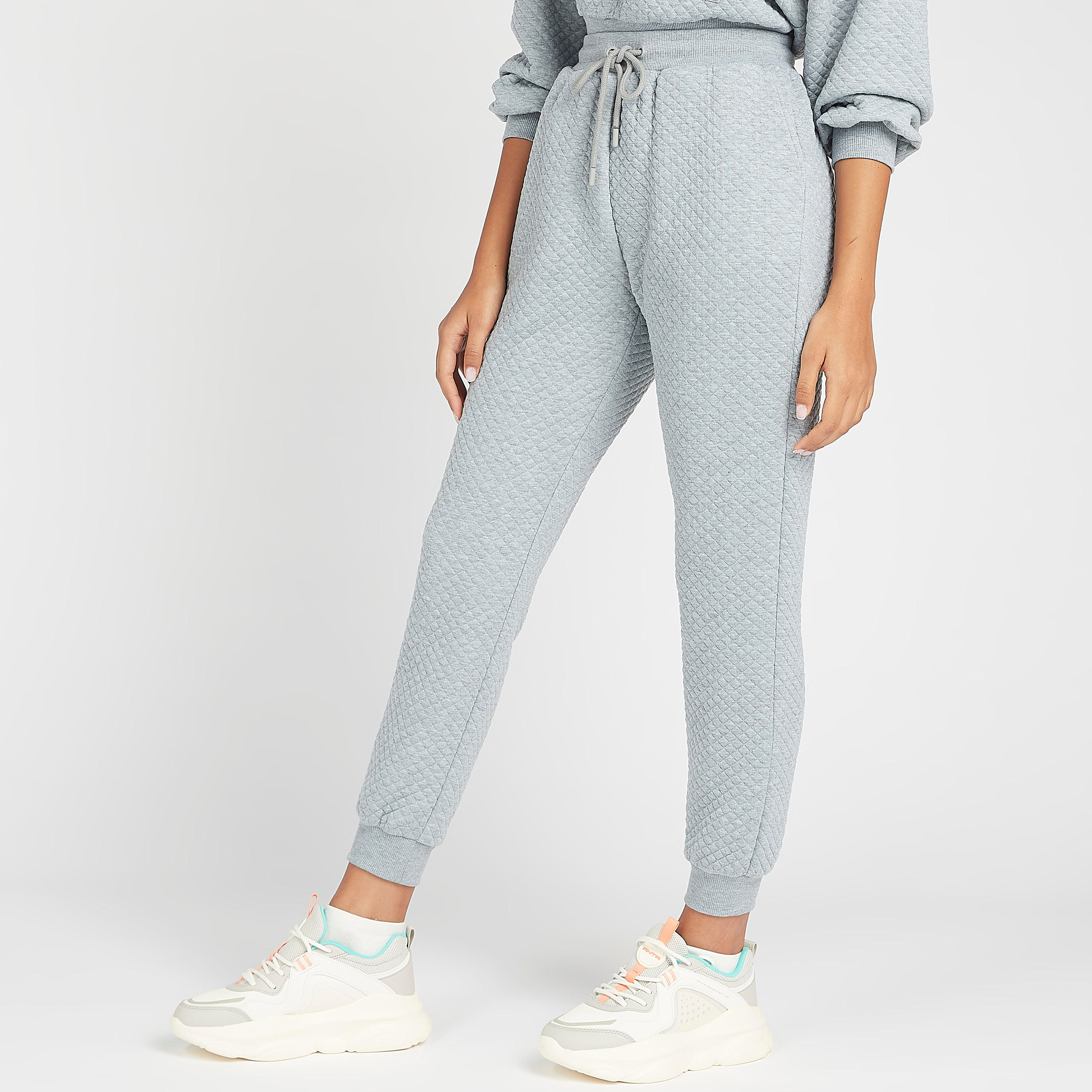 بنطلون رياضي مبطن بخصر متوسط الارتفاع وجيوب ورباط إغلاق-women-clothing-bottoms-joggers-image-6