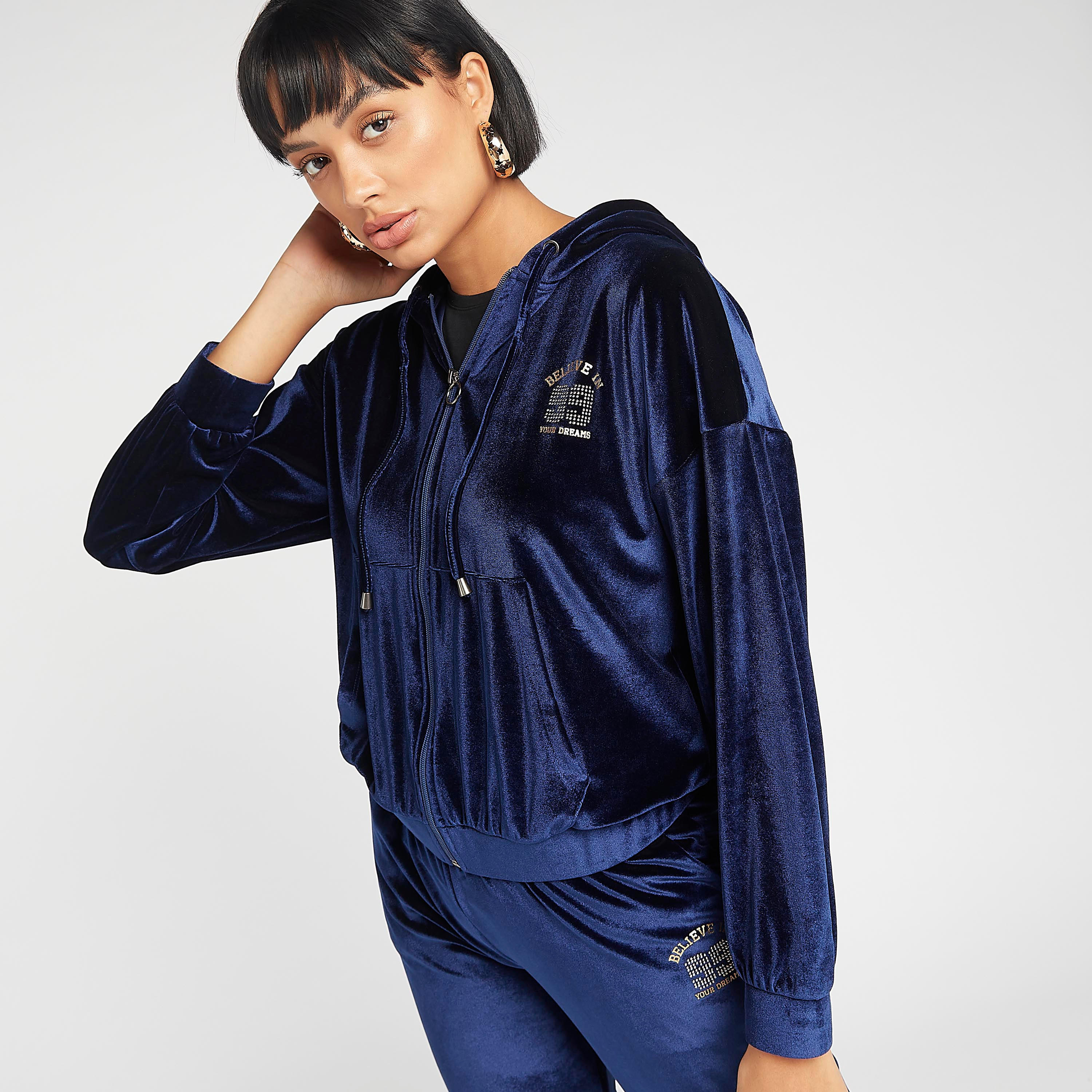 جاكيت قطيفة خفيف مزيّن بياقة بقبّعة مع سحّاب إغلاق-women-winterwear-coatsandjackets-jackets-image-2