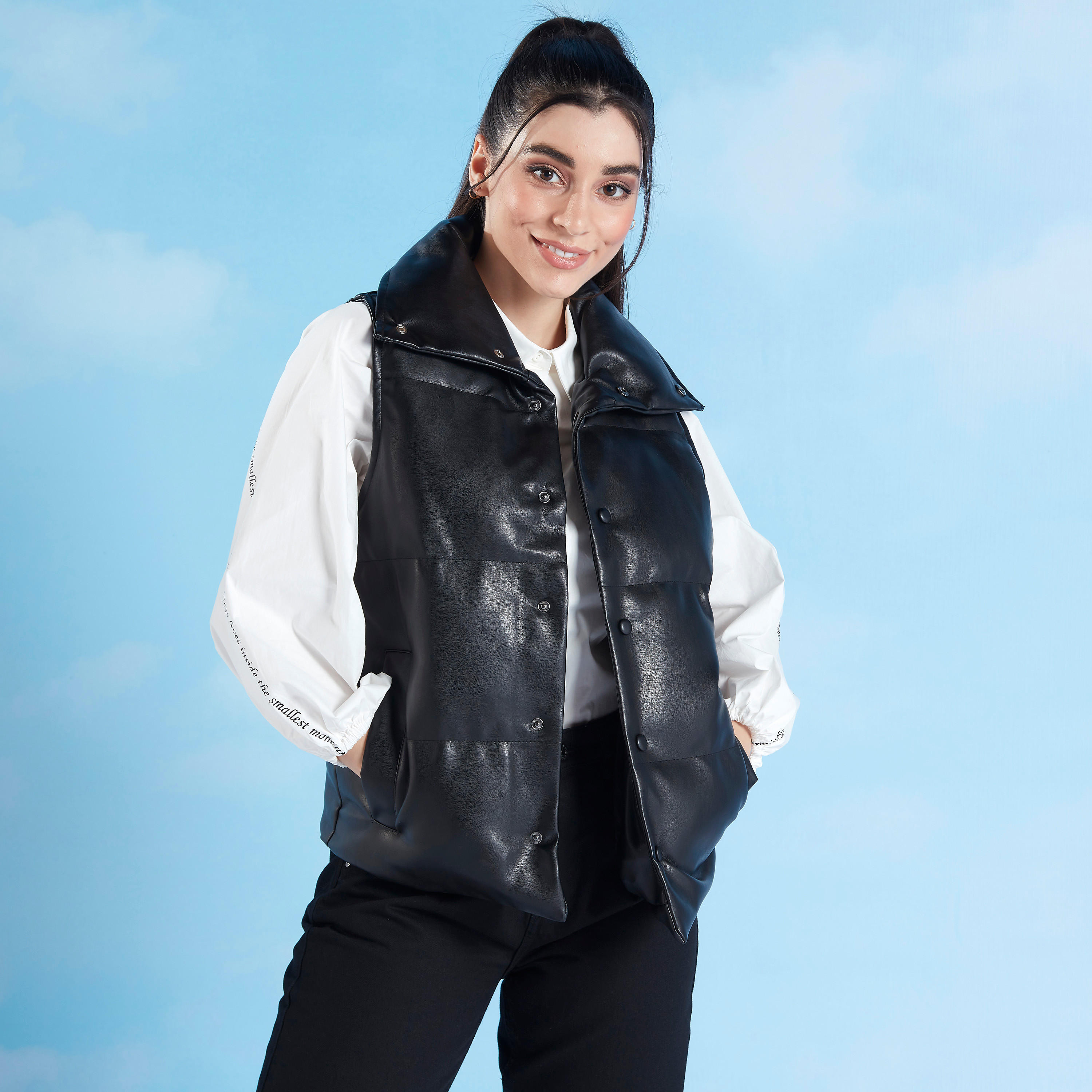 جيليه سادة بياقة عادية مع زر الإغلاق-women-winterwear-coatsandjackets-jackets-image-4