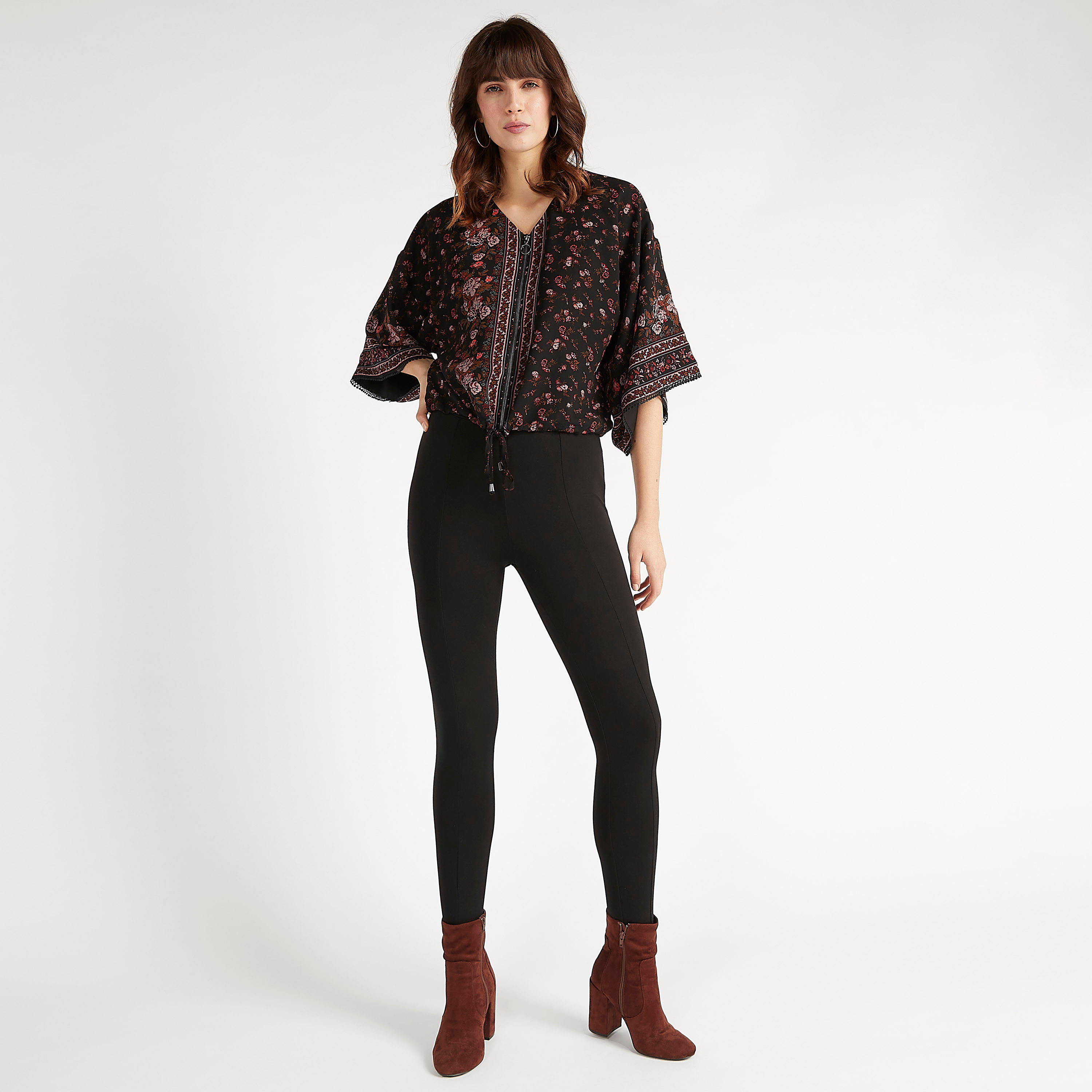 بلوزة بسحّاب وطبعات أزهار وياقة v وأكمام واسعة-women-clothing-shirtsandblouses-blouses-image-2