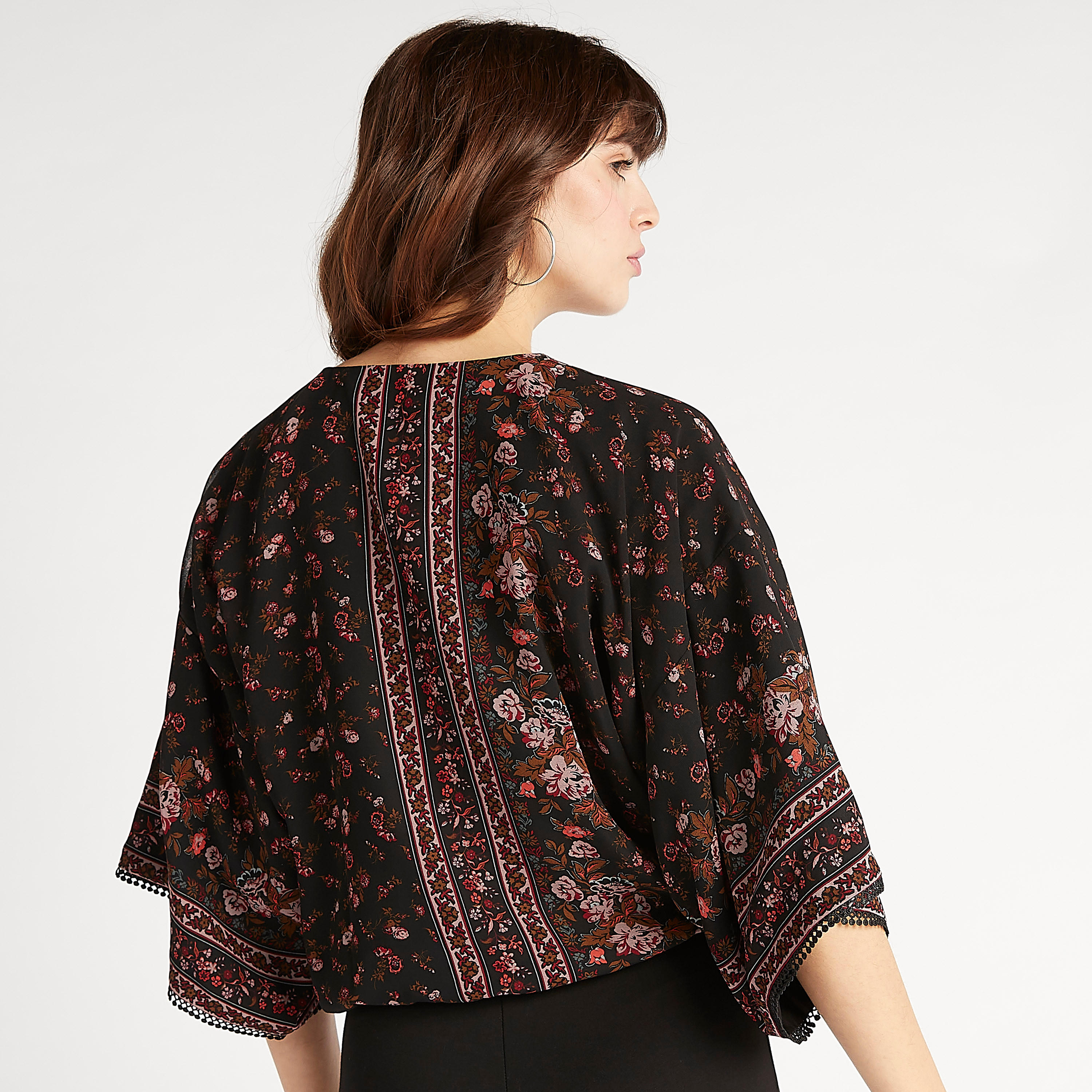 بلوزة بسحّاب وطبعات أزهار وياقة v وأكمام واسعة-women-clothing-shirtsandblouses-blouses-image-4