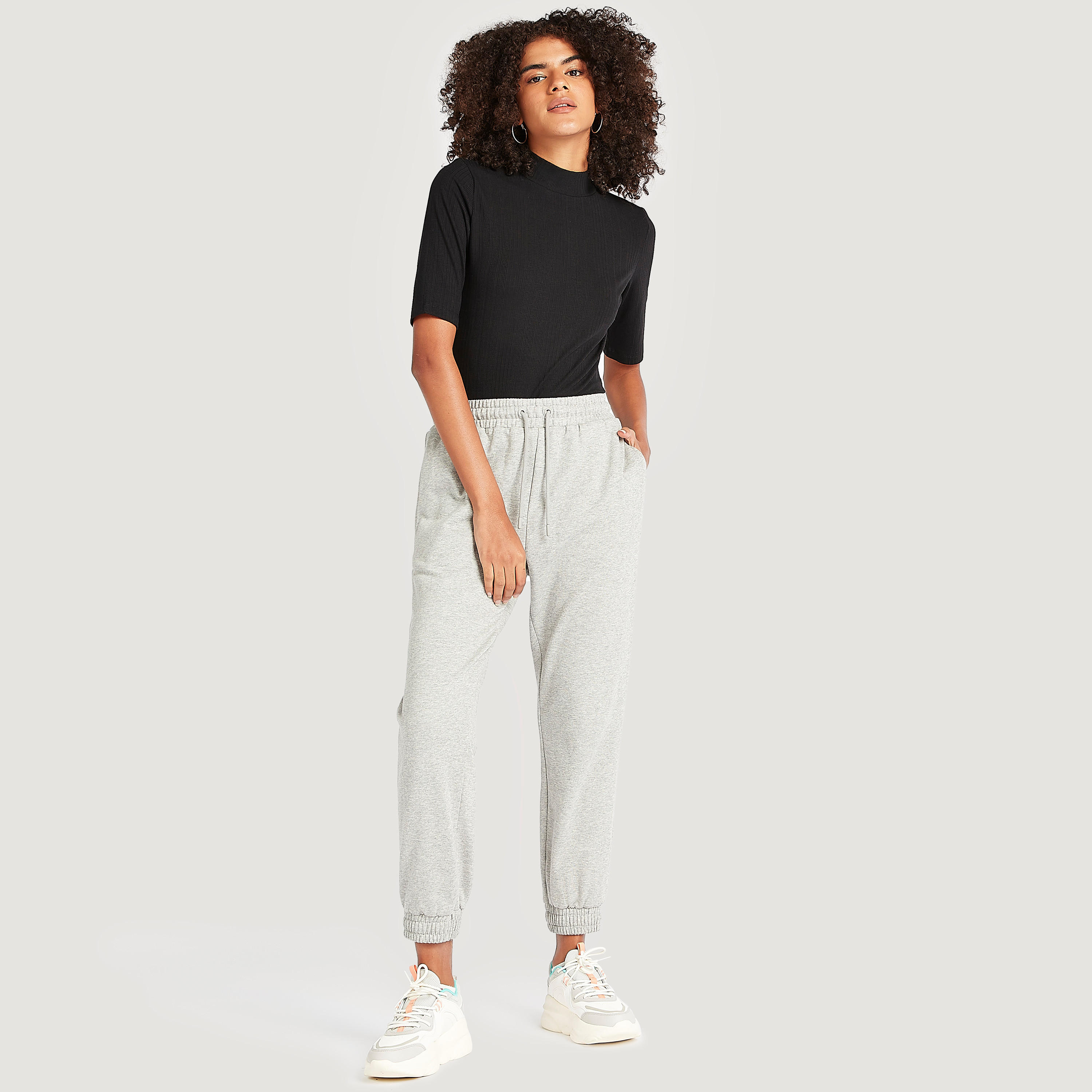 بنطلون رياضي سادة بقصة سليم ورباط إغلاق-women-clothing-bottoms-joggers-image-4