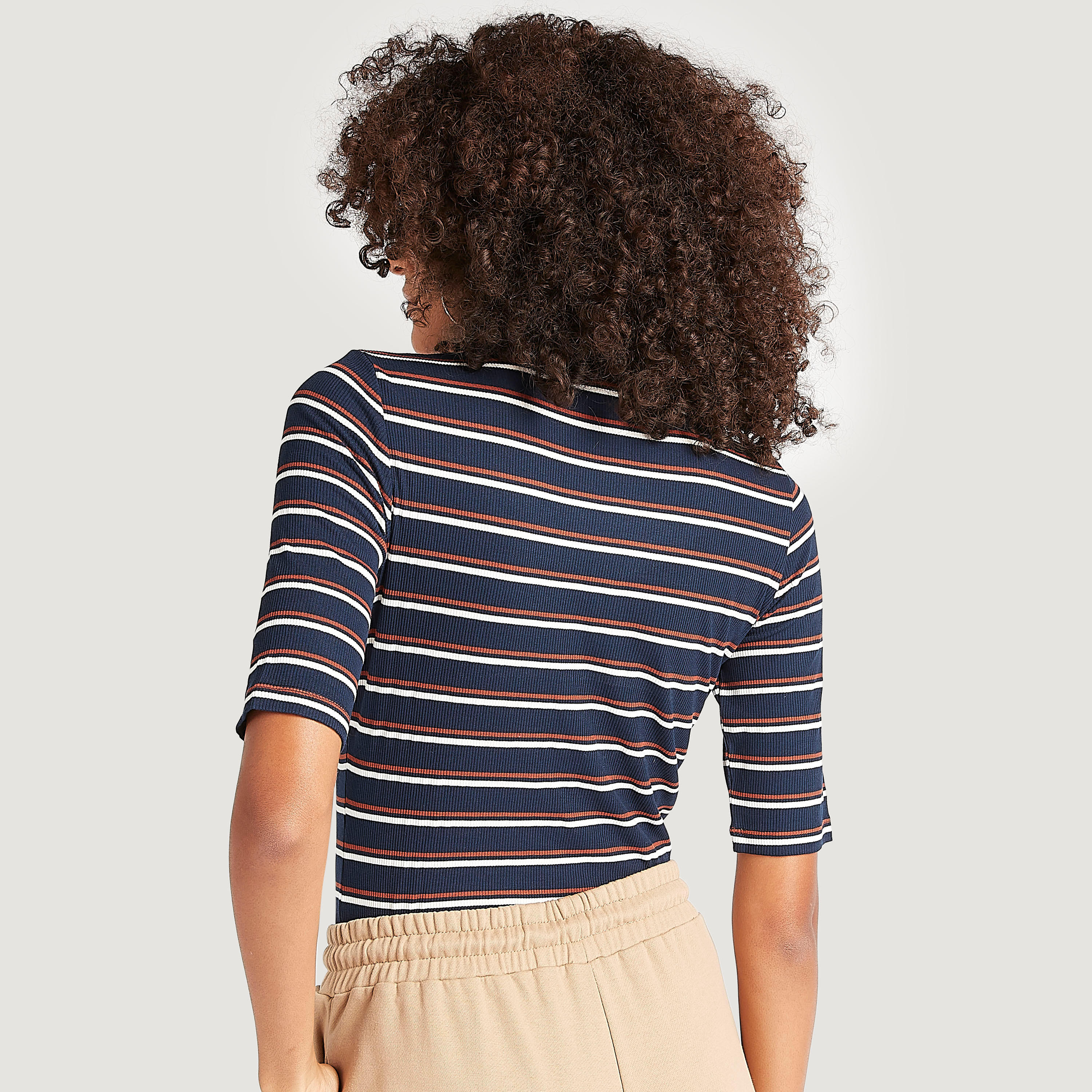 بودي سوت مخطّط بياقة عالية وأكمام قصيرة-women-clothing-tshirts-image-4