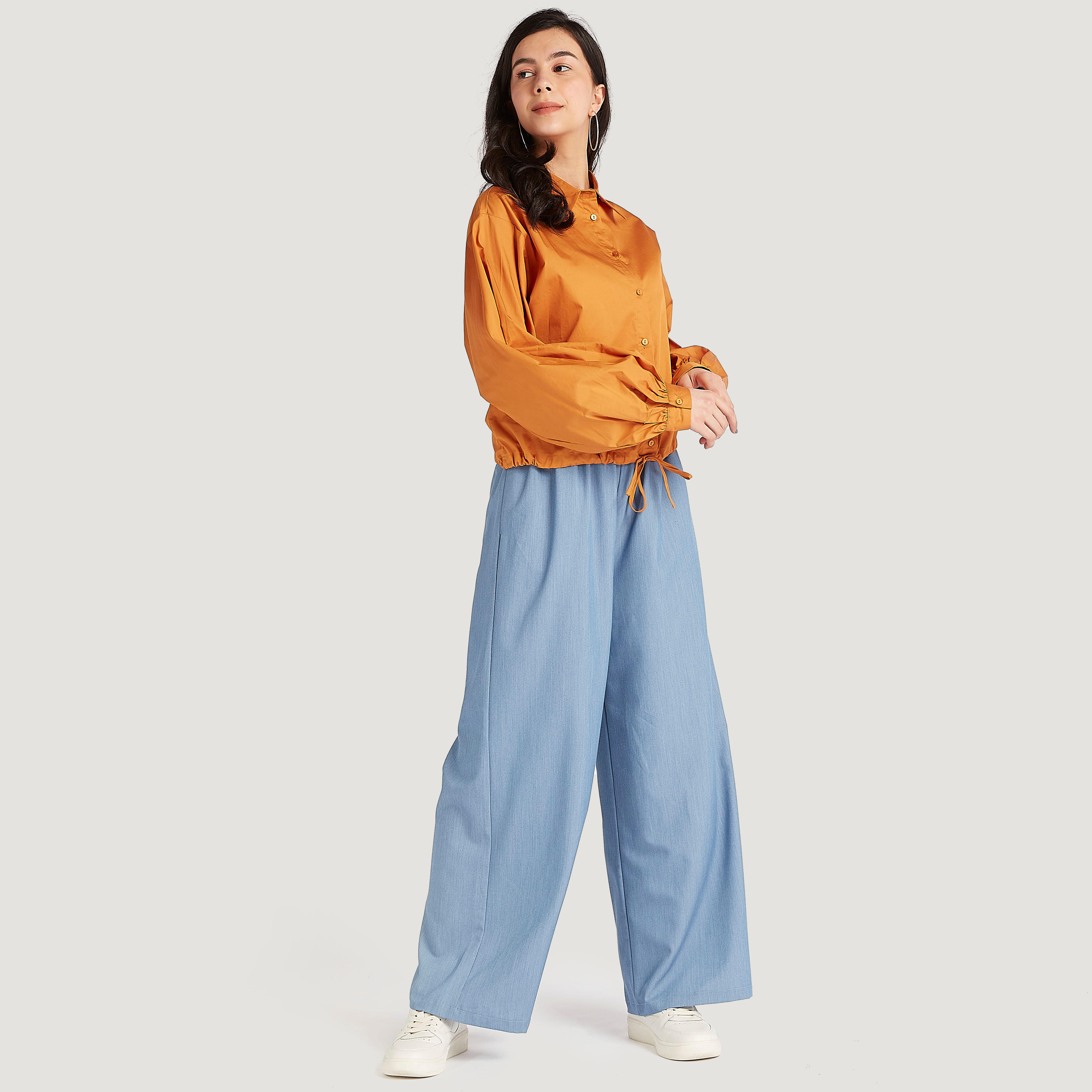 بنطلون بالازو بارز الملمس بخصر بيبرباج متوسّط الارتفاع وحزام برباط-women-clothing-bottoms-trousers-image-2