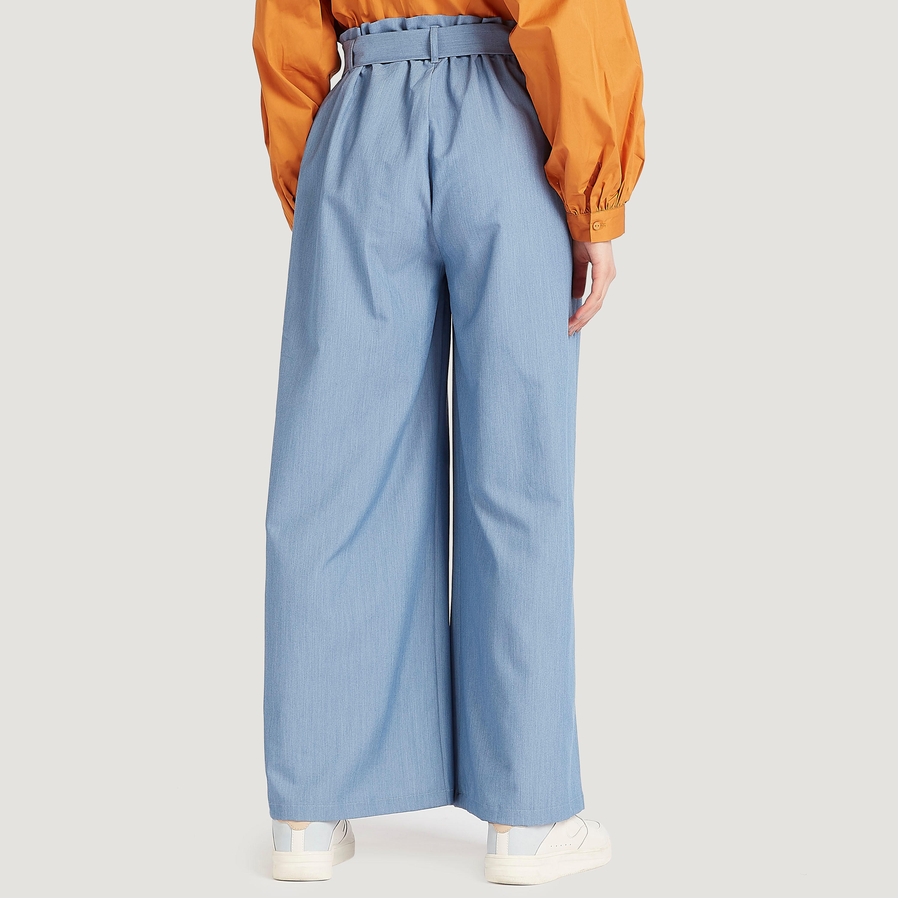 بنطلون بالازو بارز الملمس بخصر بيبرباج متوسّط الارتفاع وحزام برباط-women-clothing-bottoms-trousers-image-4