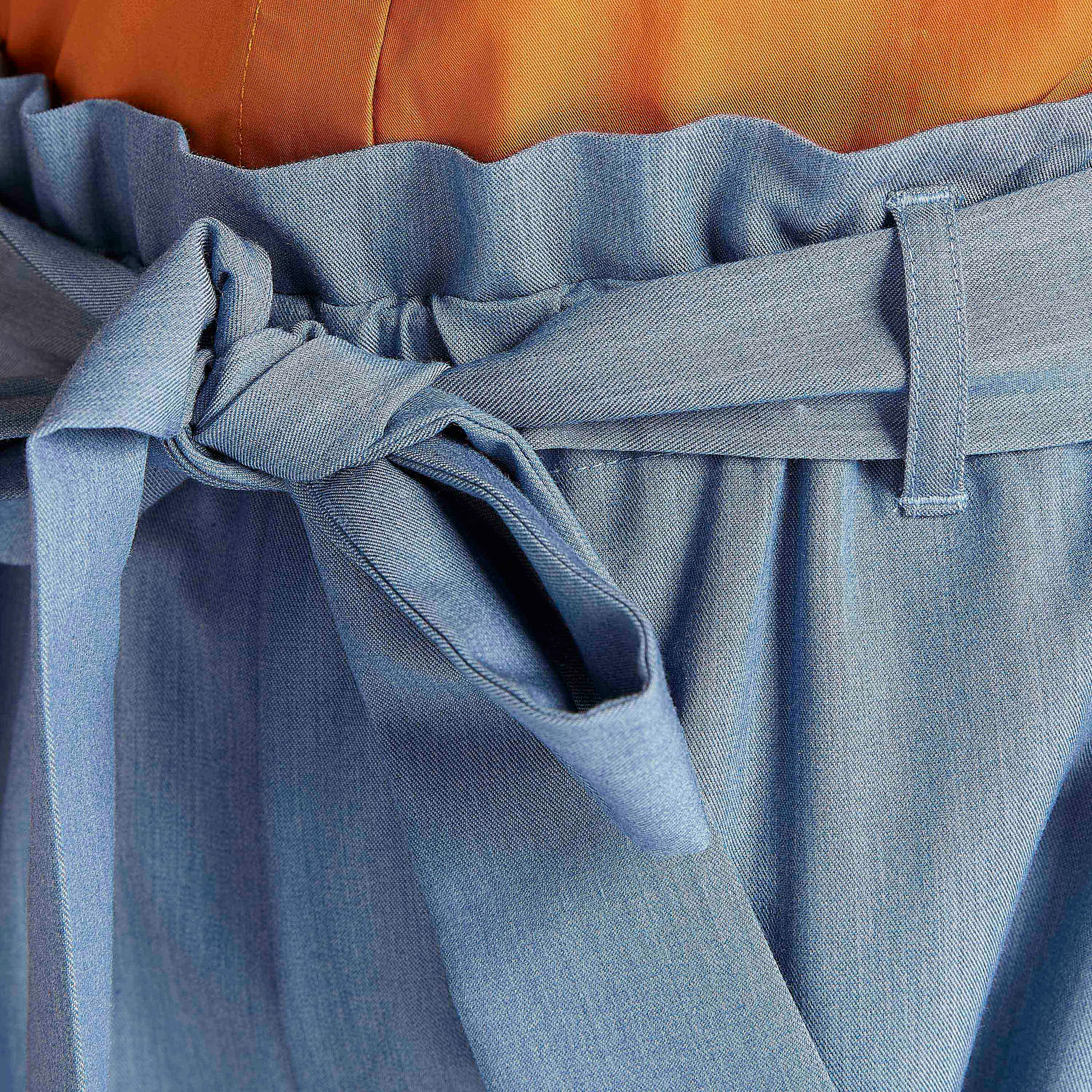 بنطلون بالازو بارز الملمس بخصر بيبرباج متوسّط الارتفاع وحزام برباط-women-clothing-bottoms-trousers-image-5