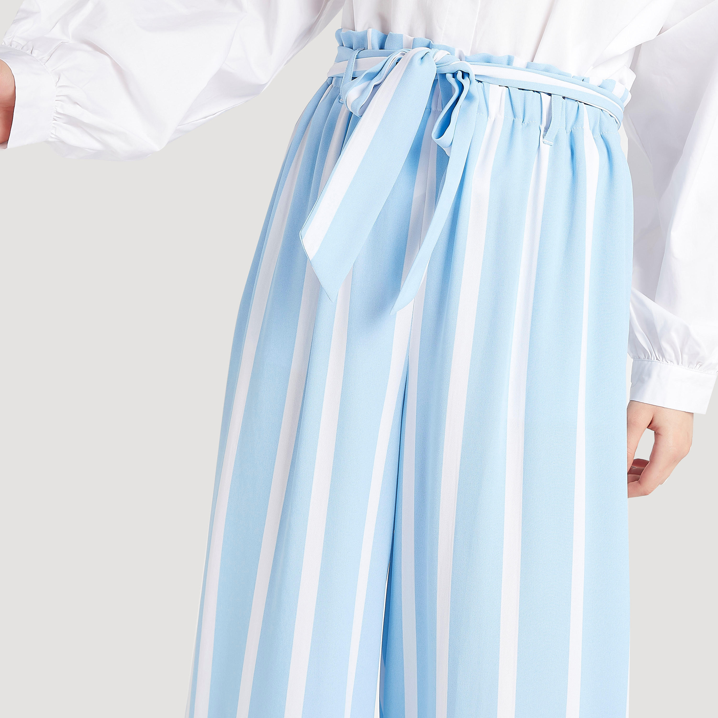 بنطلون بالازو سادة بخصر بيبرباج متوسّط الارتفاع وحزام برباط-women-clothing-bottoms-trousers-image-3