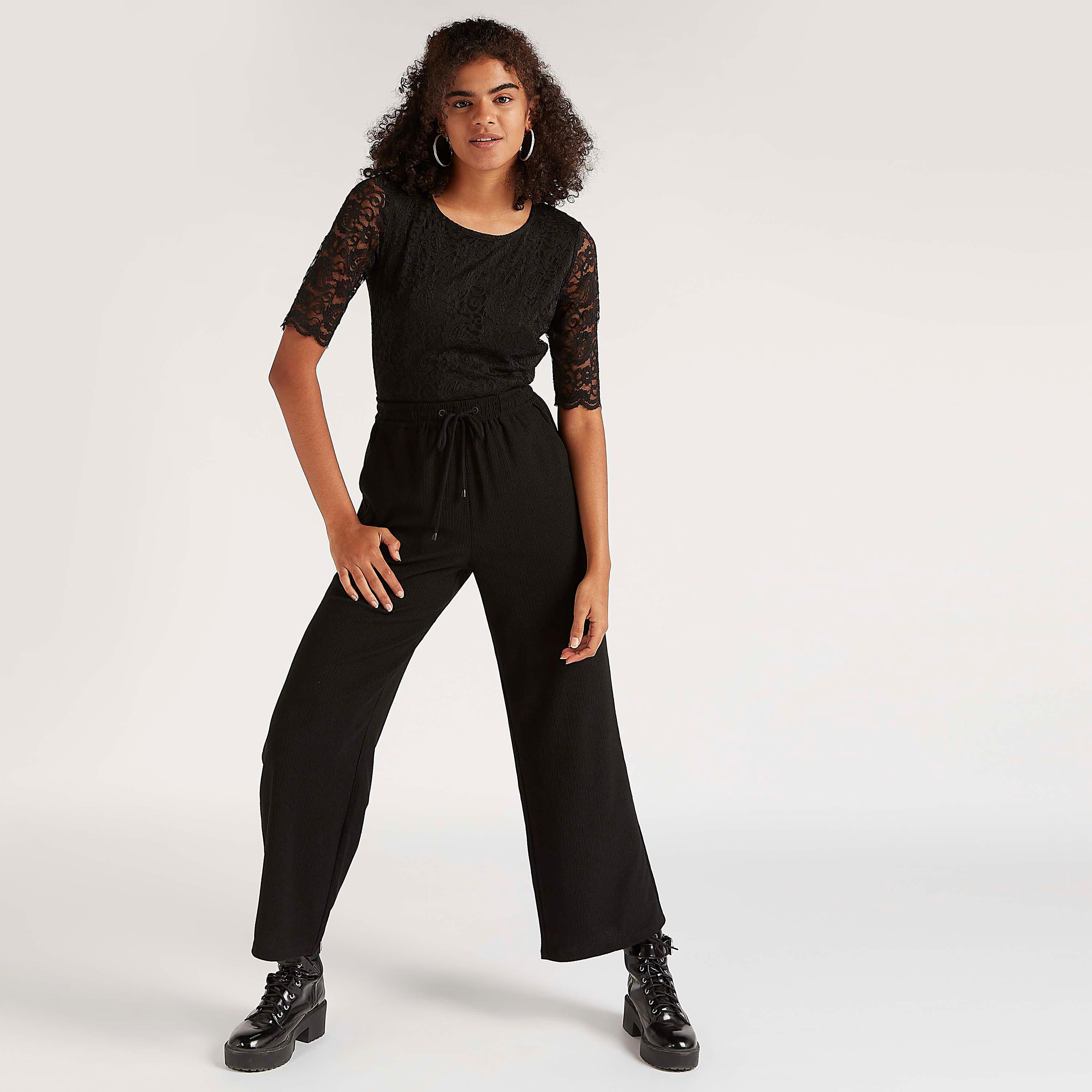 بلوزة قصيرة دانتيل بياقة مستديرة وأكمام قصيرة-women-clothing-shirtsandblouses-blouses-image-2