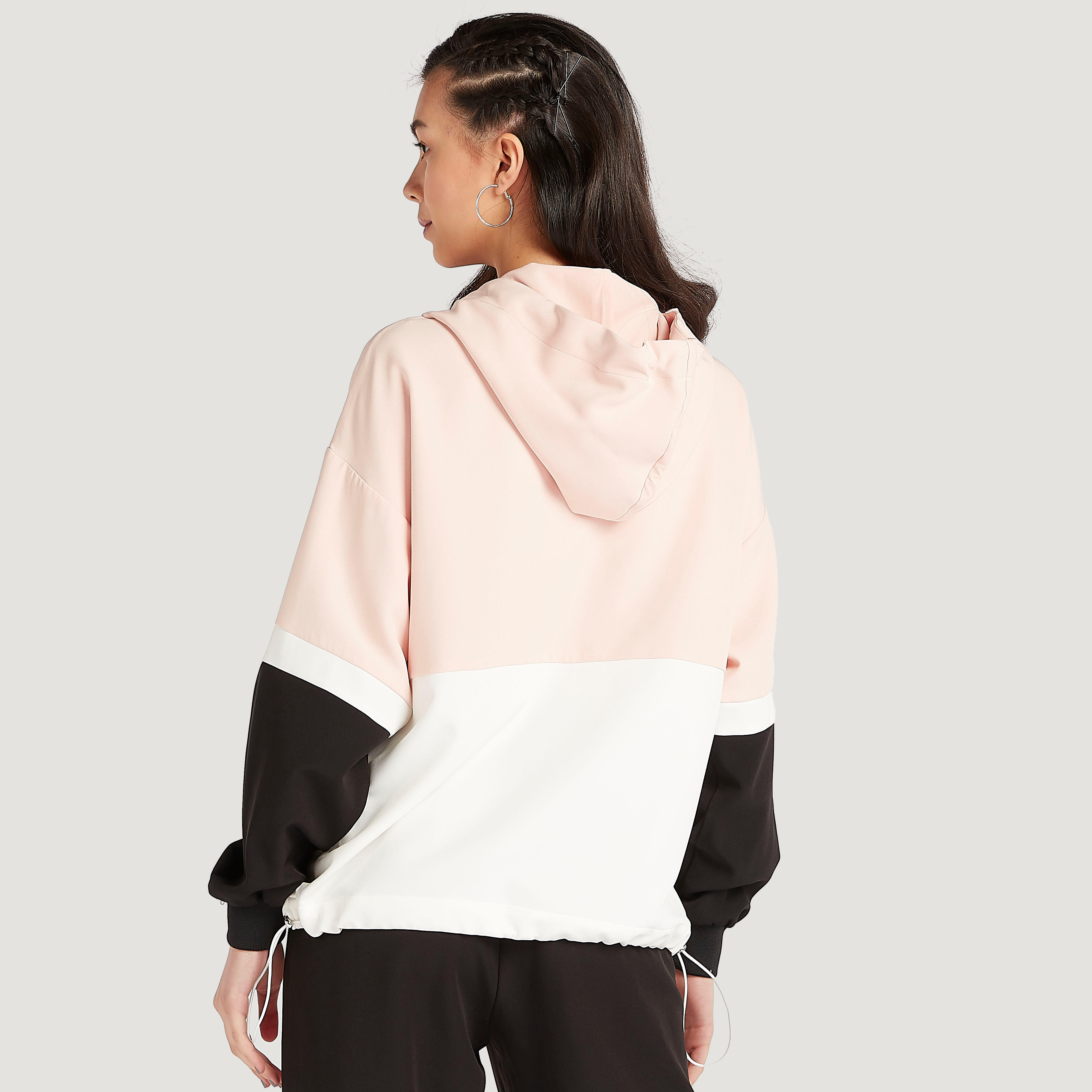 هودي بتفاصيل سحاب وأطراف برباط وجيب كنغر-women-winterwear-hoodiesandsweatshirts-hoodies-image-4