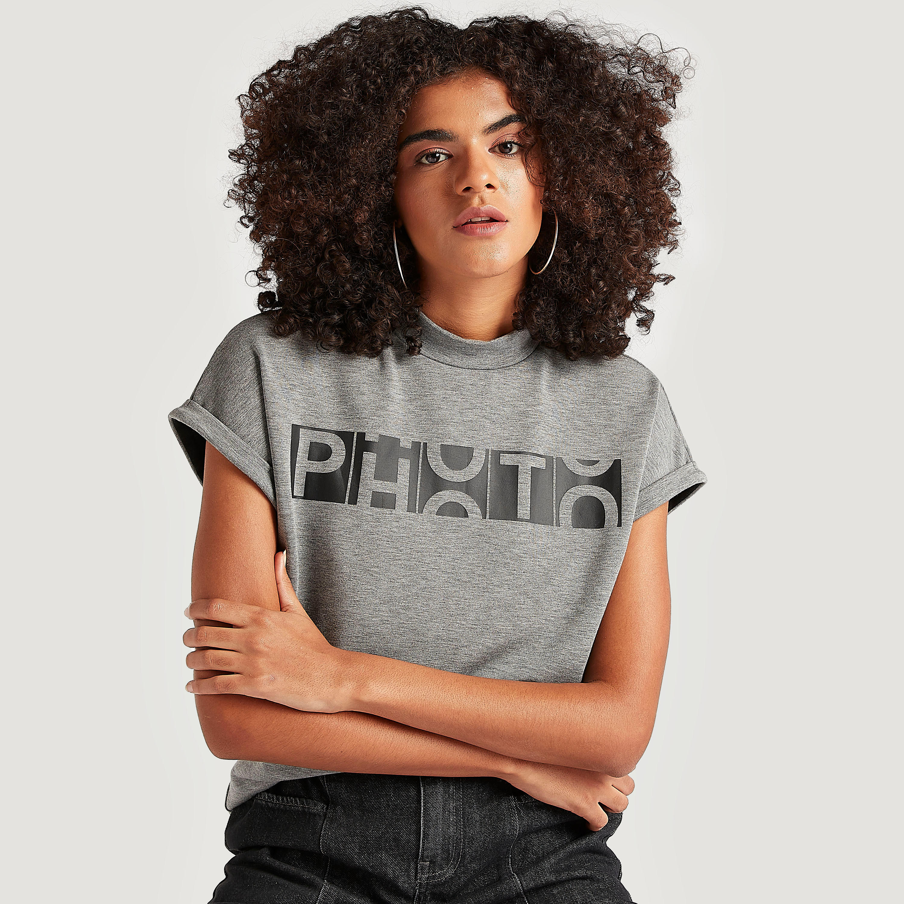 بلوزة بياقة عالية وأكمام كاب وطبعات-women-clothing-shirtsandblouses-blouses-image-1