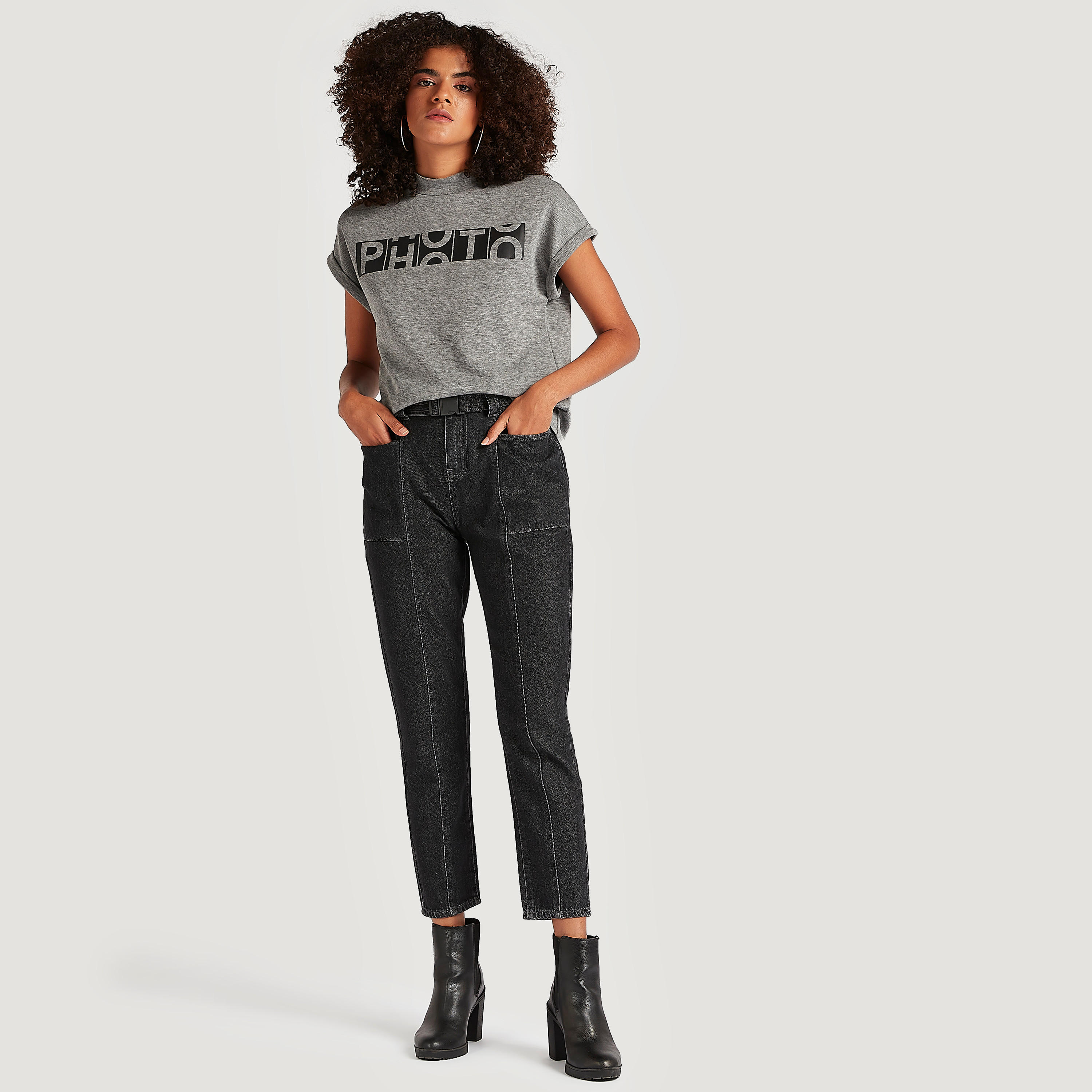 بلوزة بياقة عالية وأكمام كاب وطبعات-women-clothing-shirtsandblouses-blouses-image-2