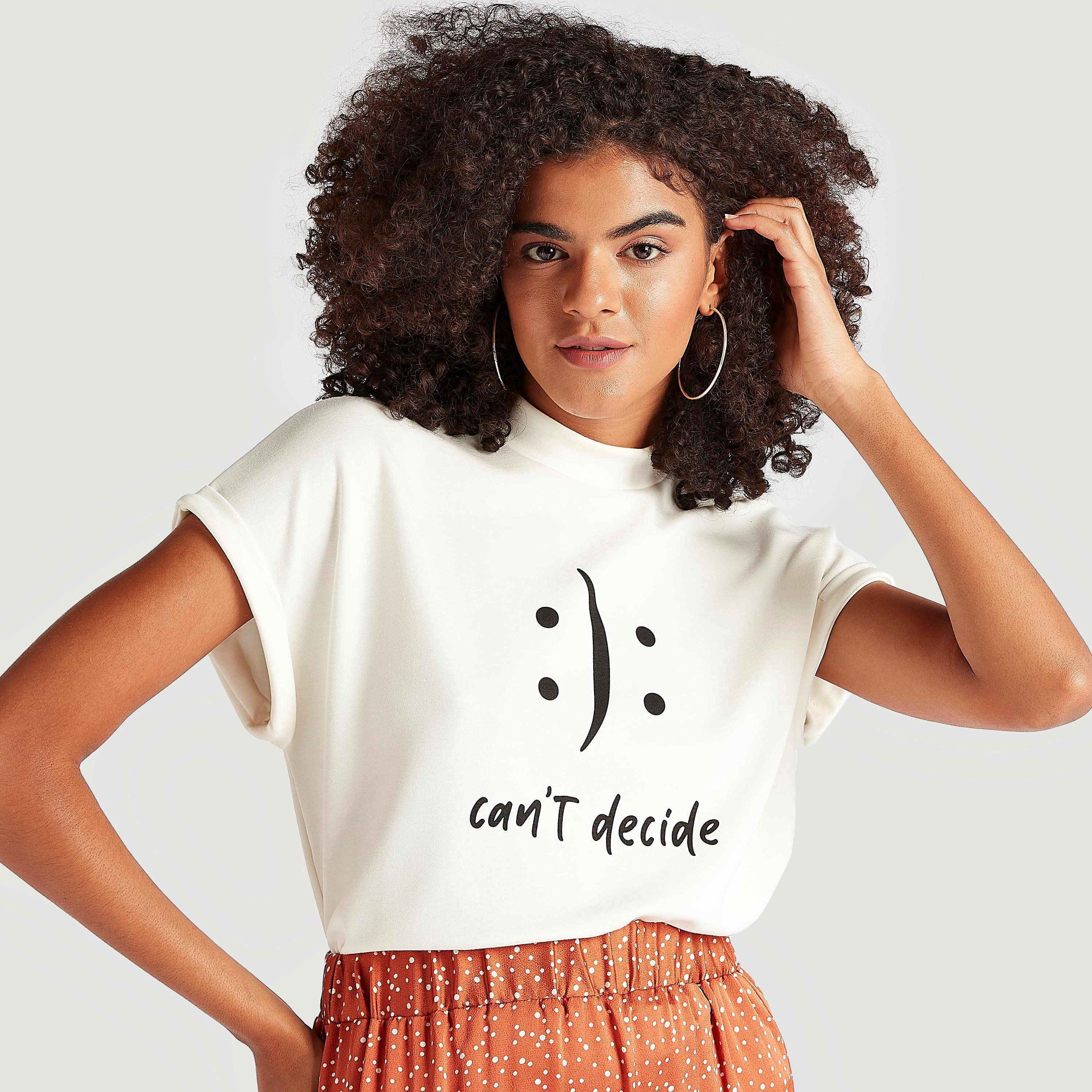 بلوزة بياقة عالية وأكمام كاب وطبعات-women-clothing-shirtsandblouses-blouses-image-1