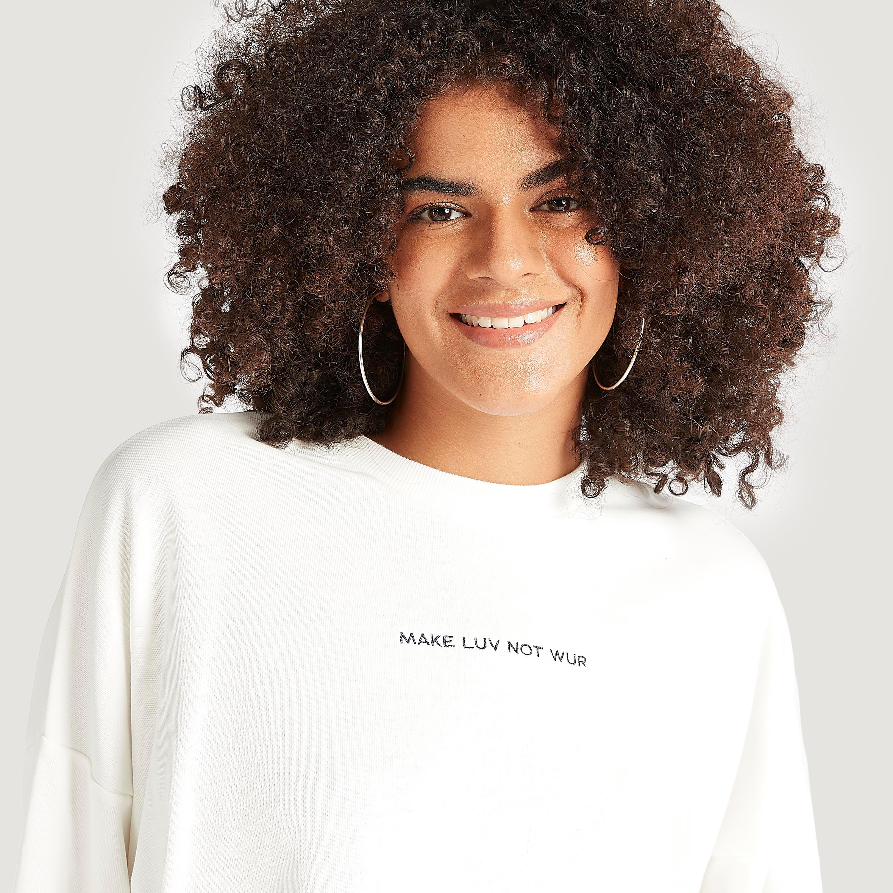 سويت شيرت بياقة ضيقة وأكمام طويلة وتطريز شعار-women-winterwear-hoodiesandsweatshirts-sweatshirts-image-3