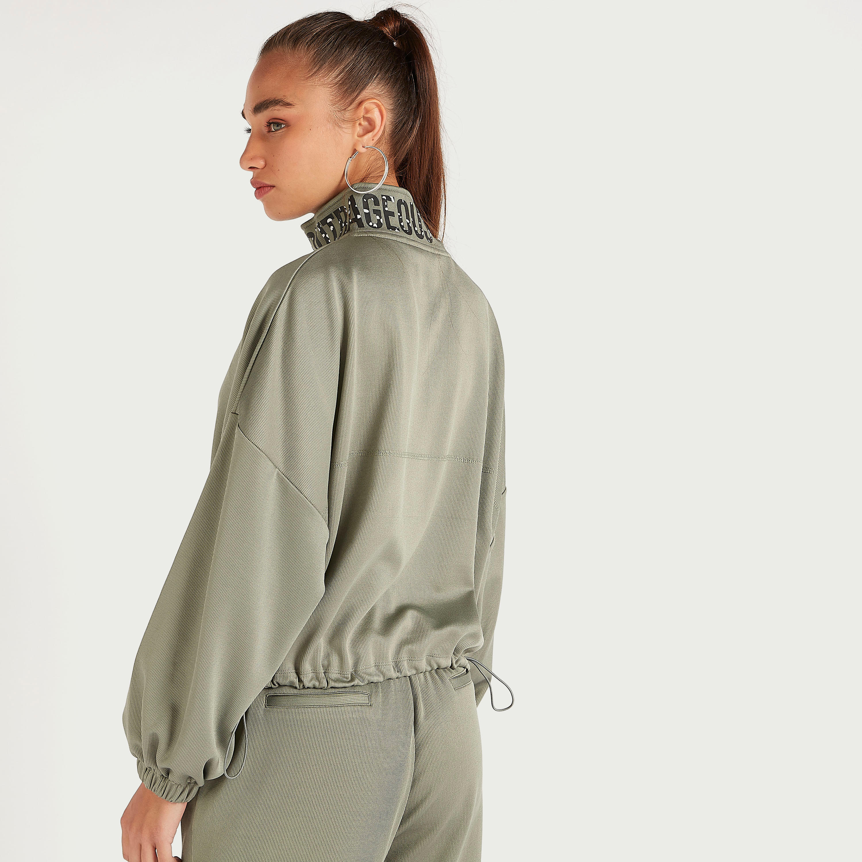 سويت شيرت بياقة طويلة بسحاب إغلاق وطبعات-women-winterwear-hoodiesandsweatshirts-sweatshirts-image-4