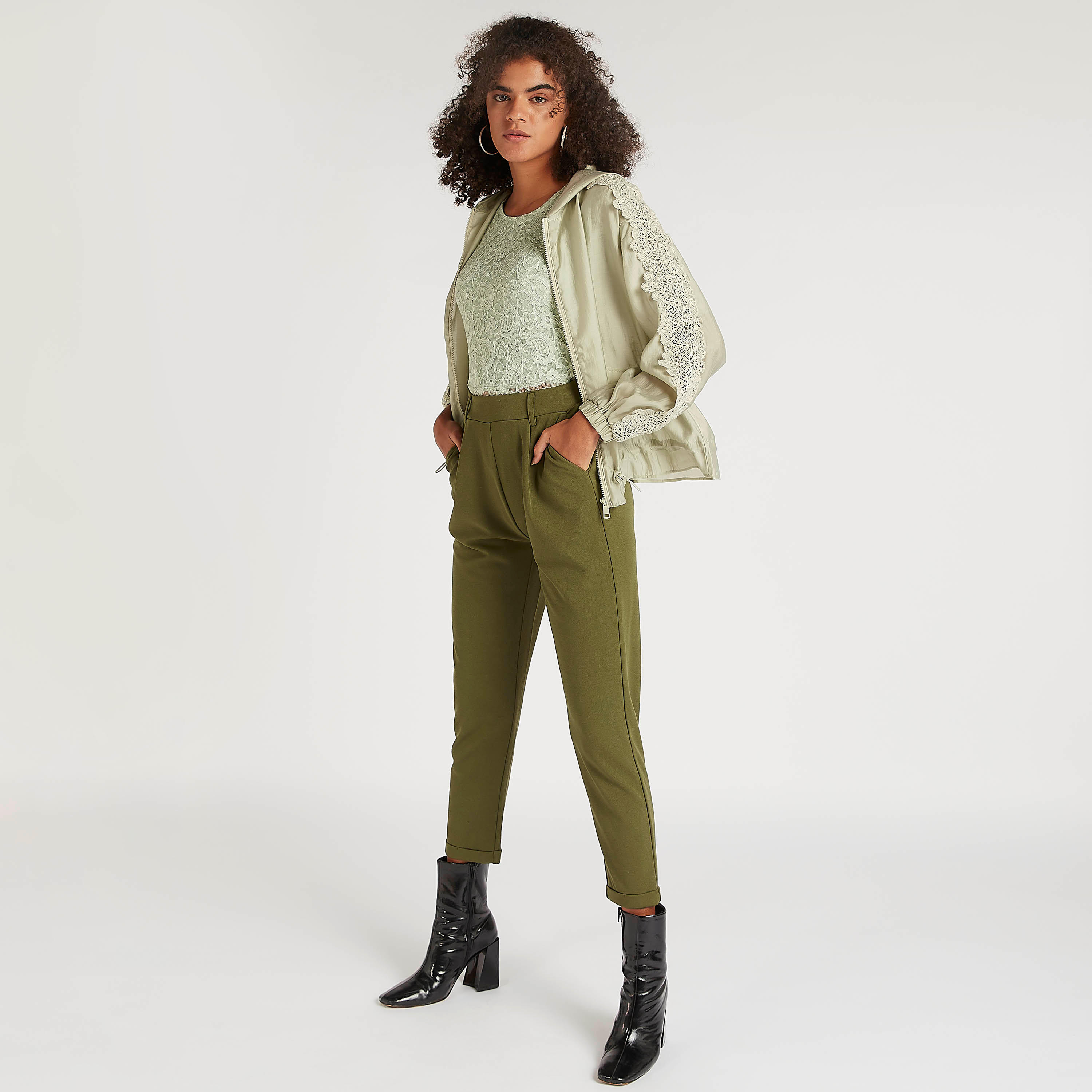 هودي سادة بسحّاب وأكمام طويلة وتقليمات دانتيل-women-winterwear-coatsandjackets-jackets-image-8