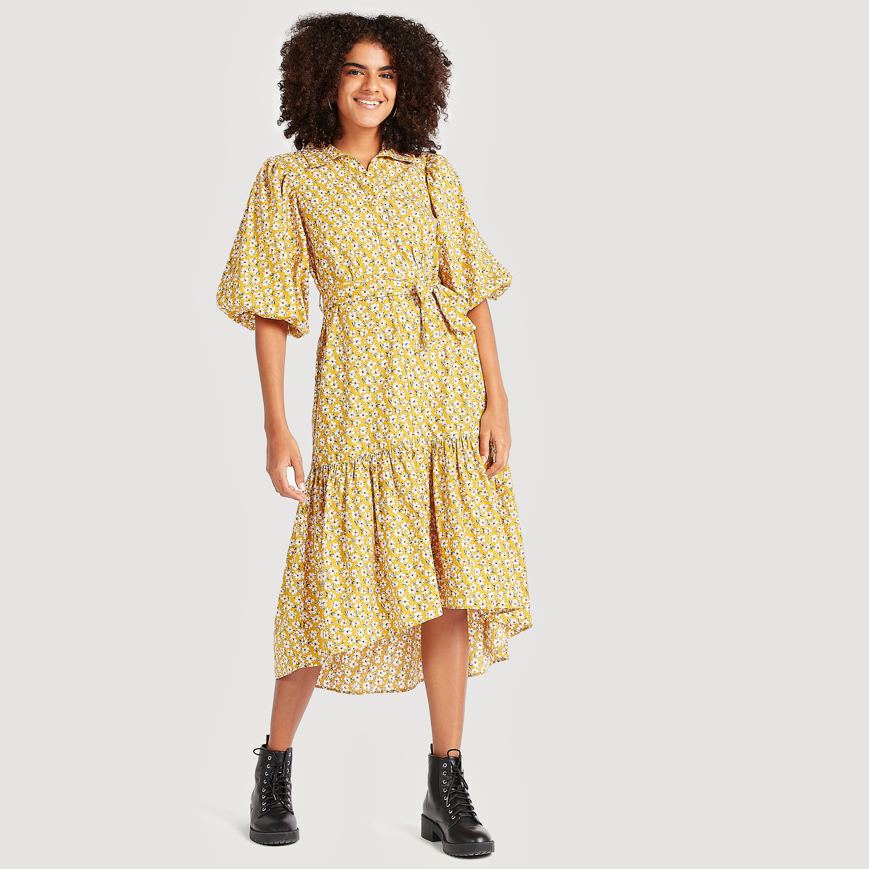 فستان إيه لاين ميدي بطبعات أزهار وأكمام قصيرة منفوخة وحزام رباط-women-clothing-dresses-image-2