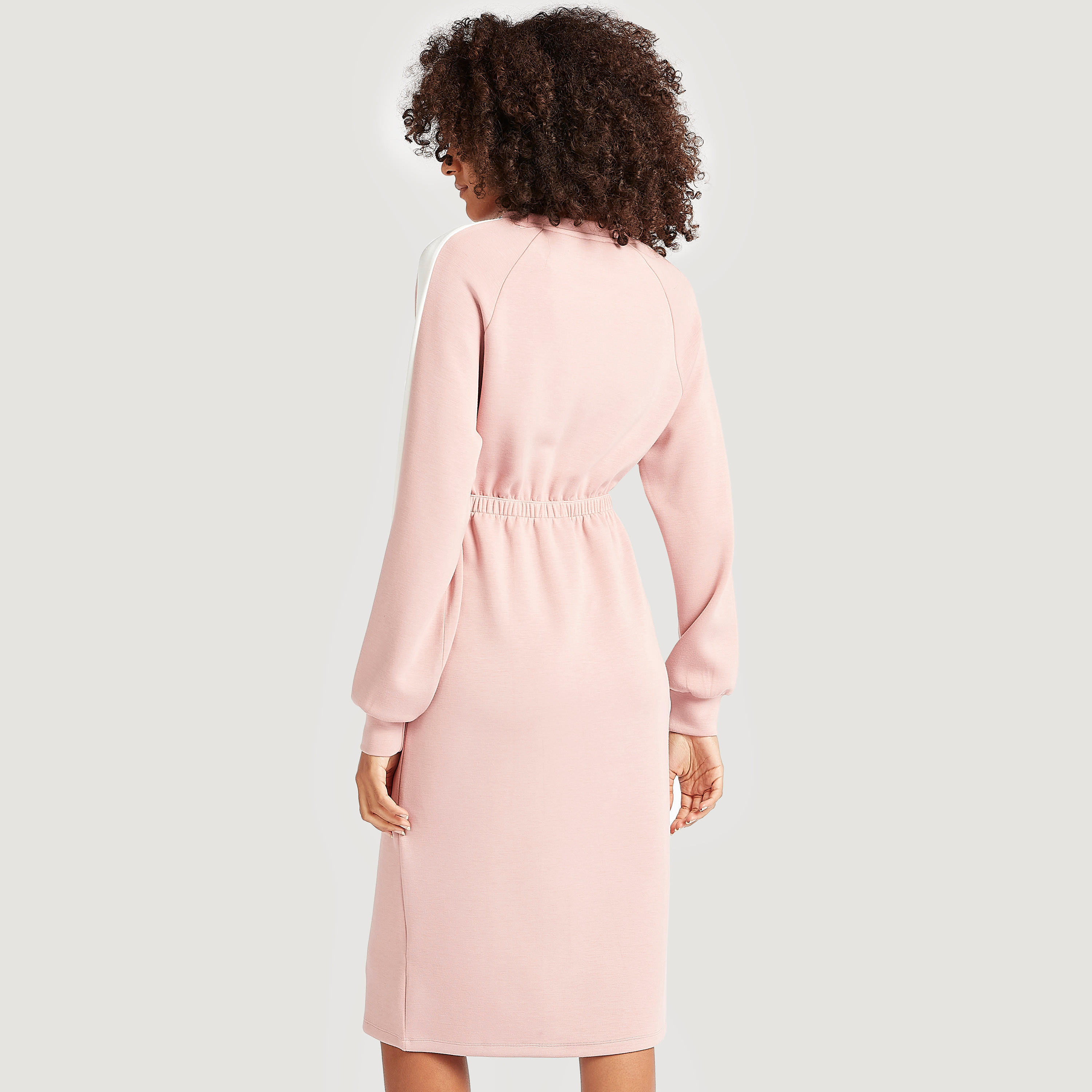 فستان واسع ميدي سادة بأكمام طويلة وخصر مطّاطي-women-clothing-dresses-image-2