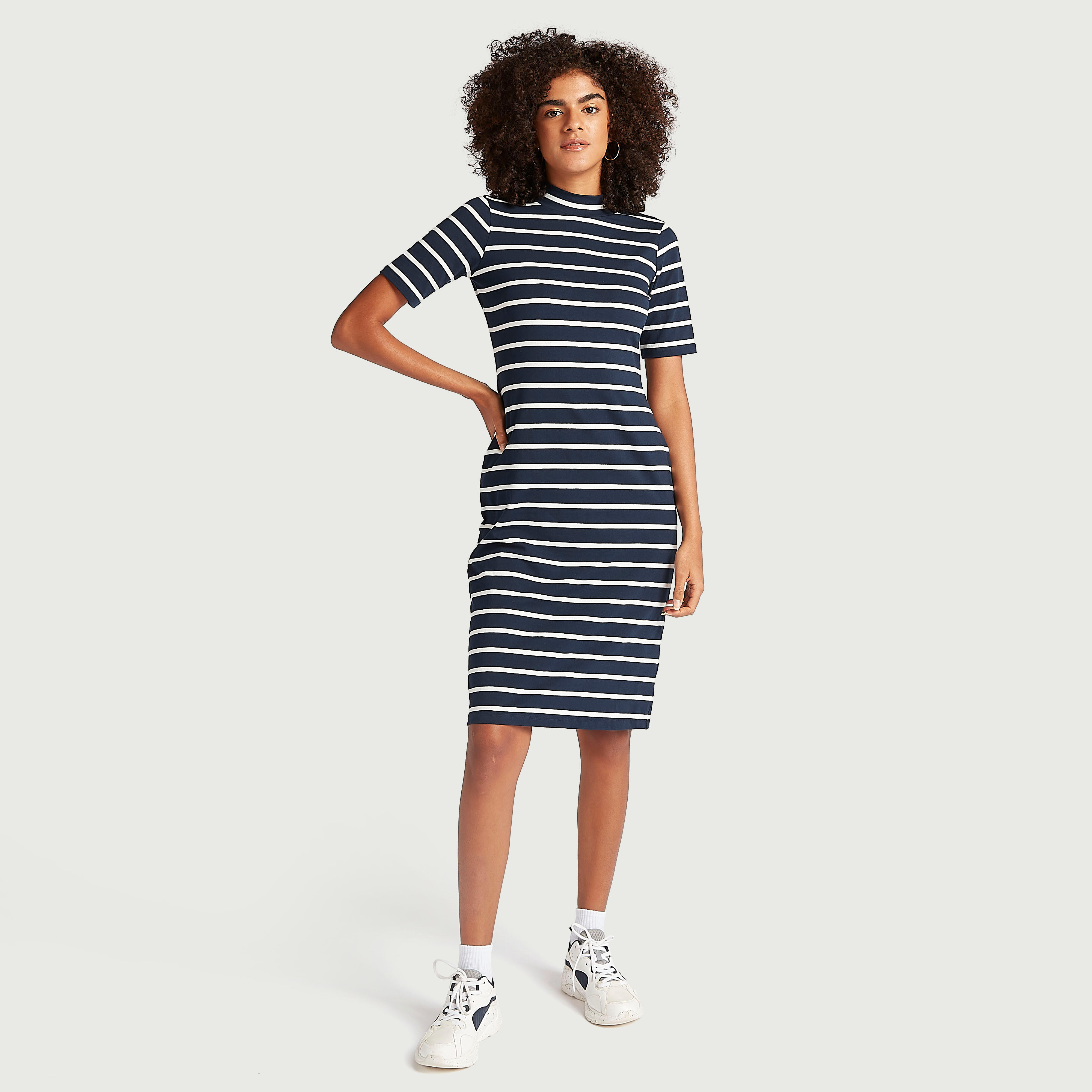 فستان ضيّق ميدي مخطّط بأكمام قصيرة وياقة عادية-women-clothing-dresses-image-1