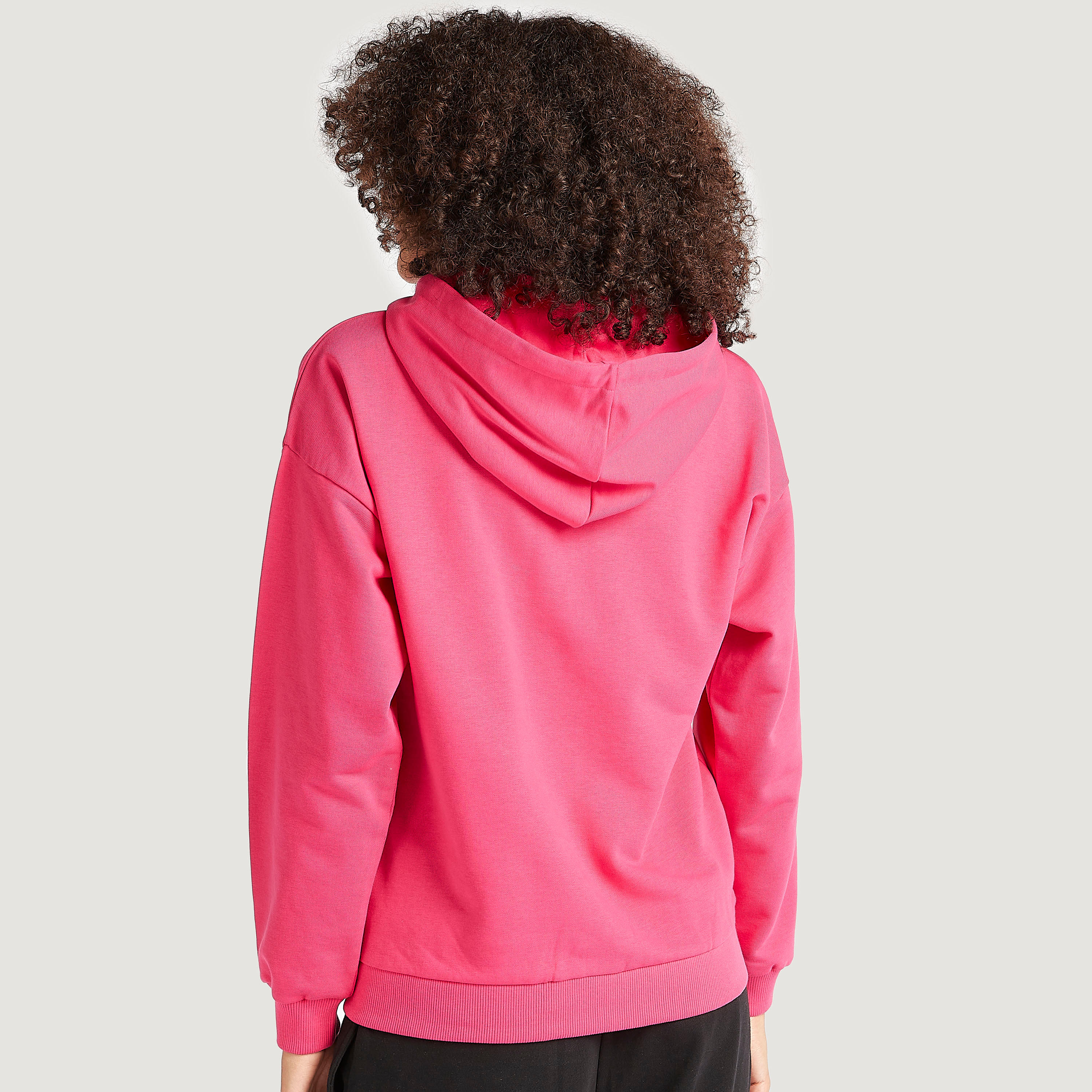 هودي بأكمام طويلة وطبعات شعار-women-winterwear-hoodiesandsweatshirts-hoodies-image-4