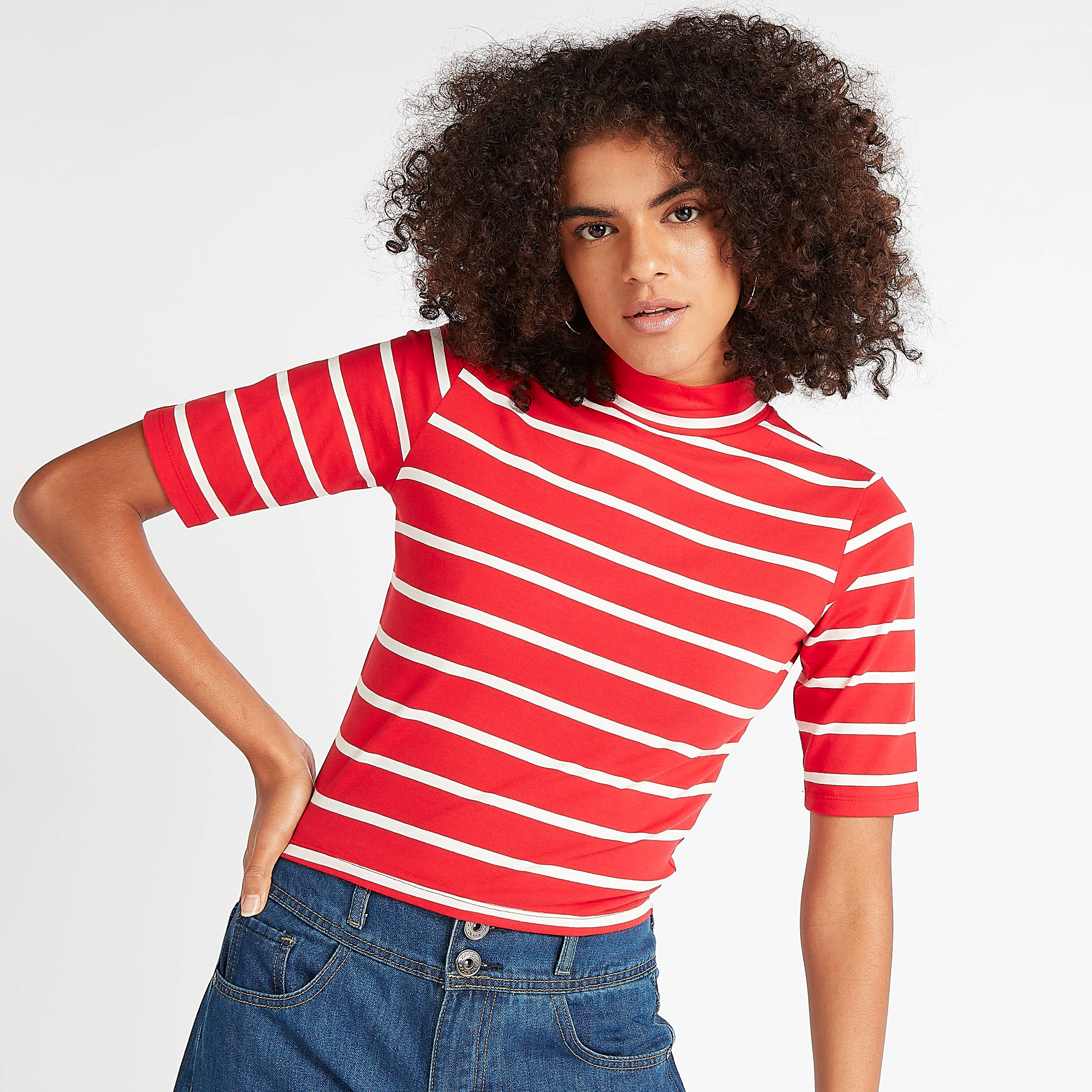 تيشيرت قصير مخطّط بياقة عالية وأكمام قصيرة-women-clothing-tshirts-image-1