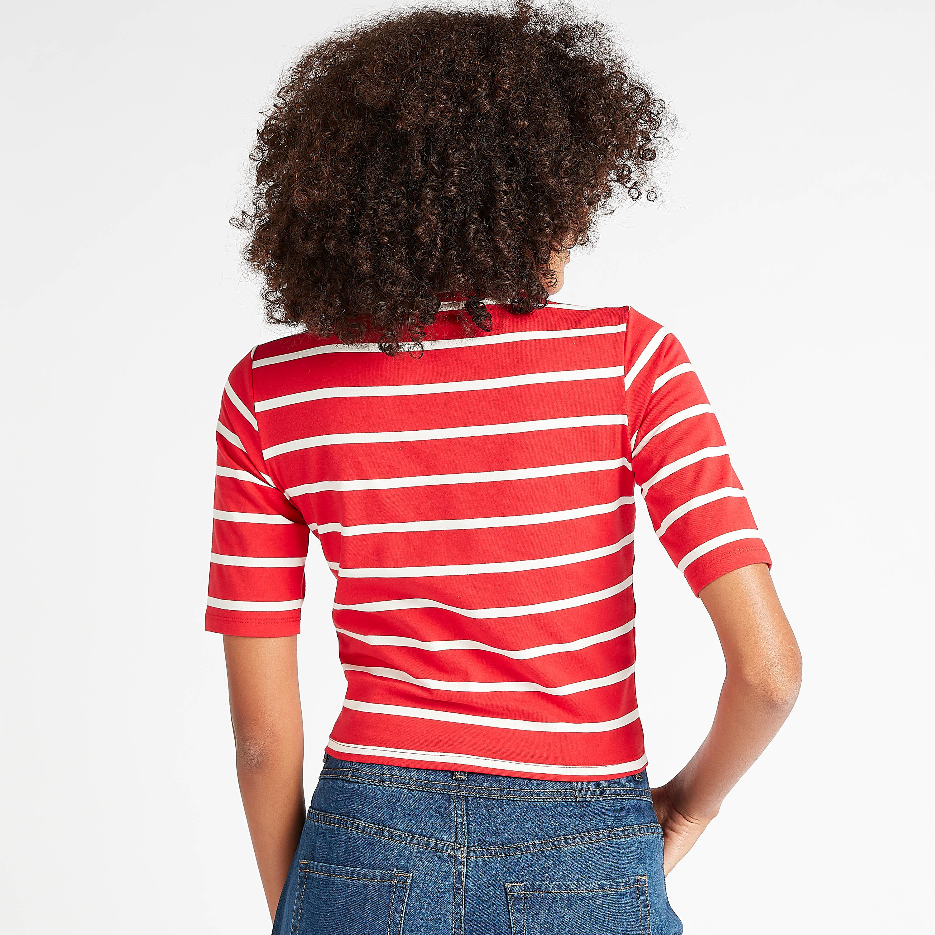 تيشيرت قصير مخطّط بياقة عالية وأكمام قصيرة-women-clothing-tshirts-image-4