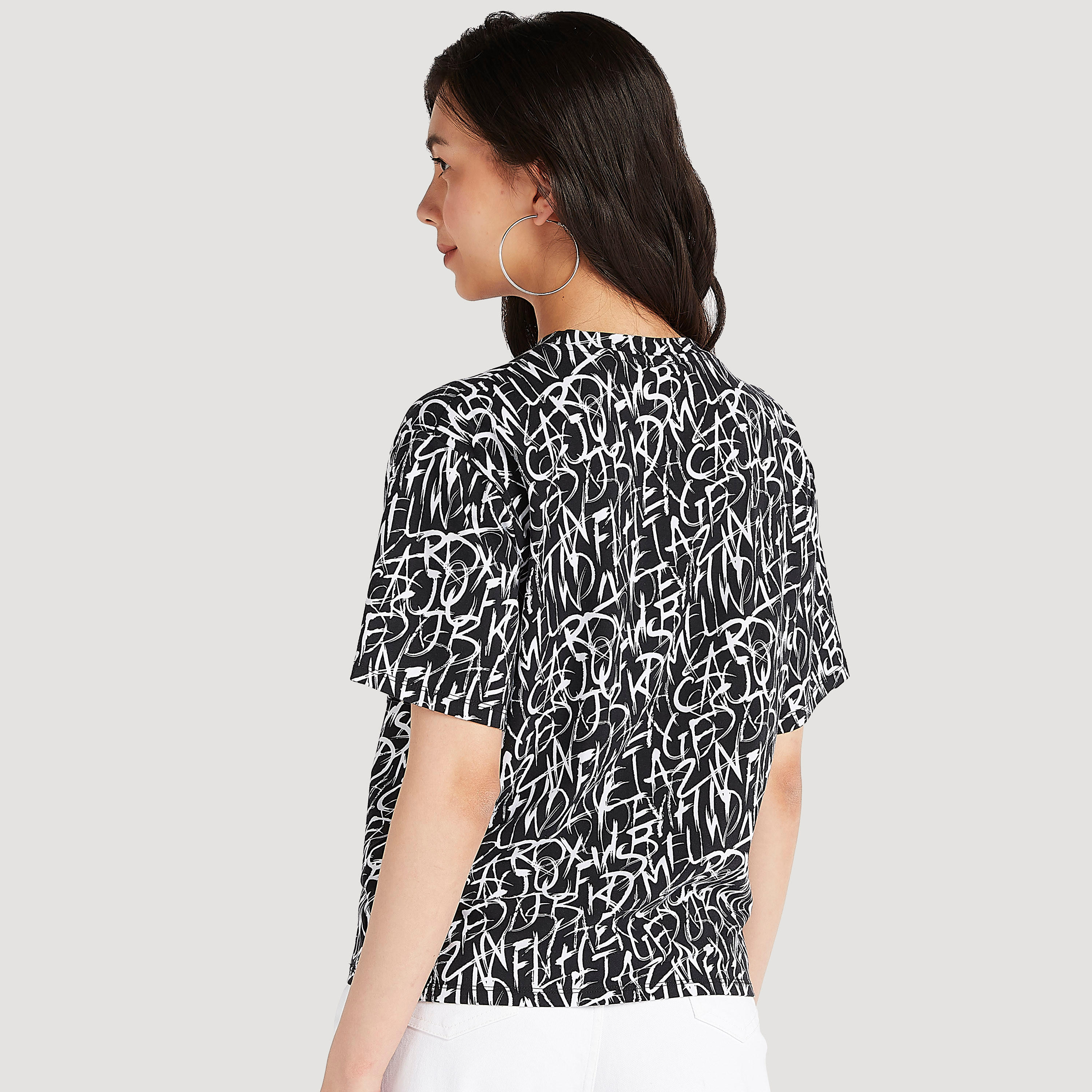 تيشيرت بياقة مستديرة وأكمام قصيرة وطبعات-women-clothing-shirtsandblouses-shirts-image-4
