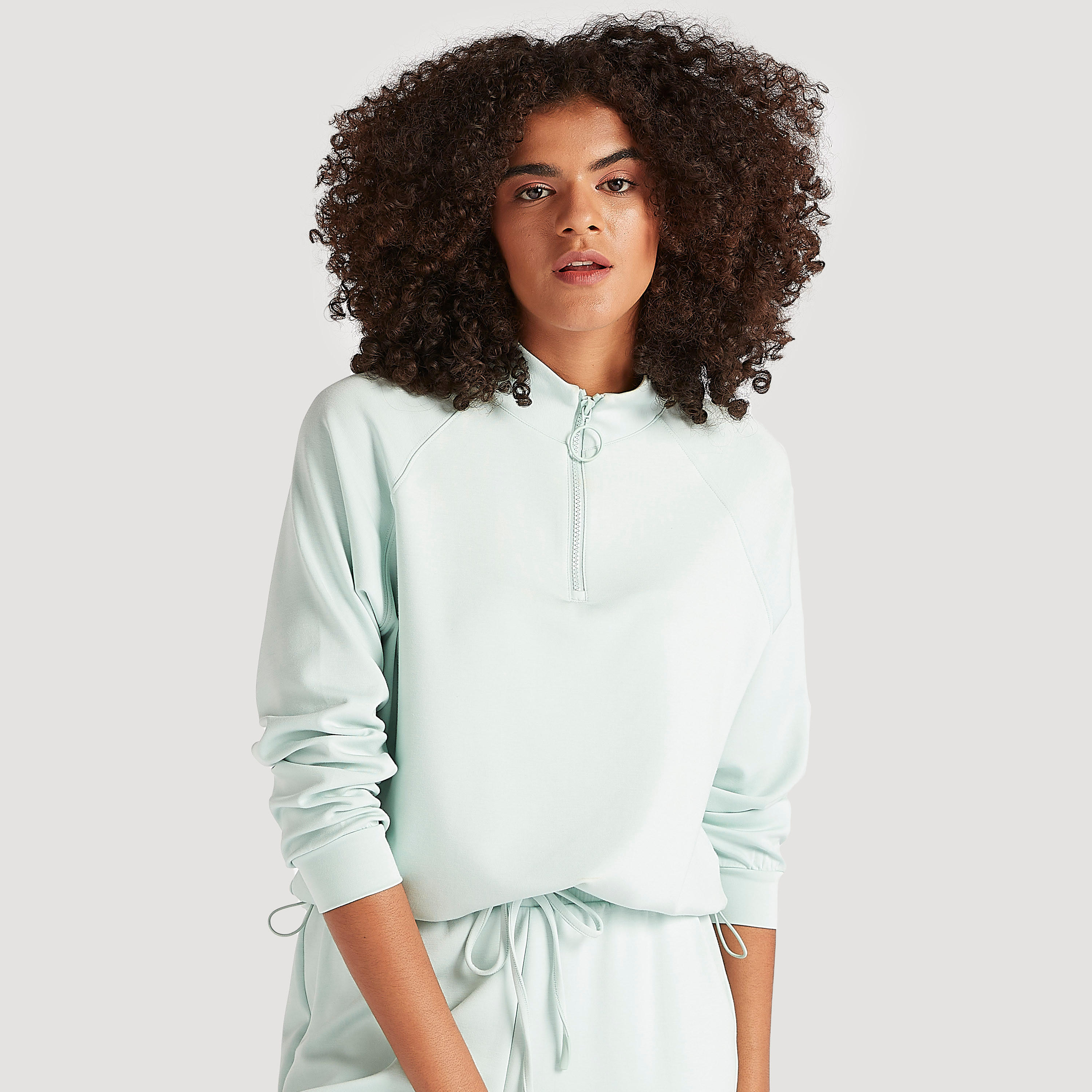 سويت شيرت سادة بياقة عالية وأكمام طويلة-women-winterwear-hoodiesandsweatshirts-sweatshirts-image-1