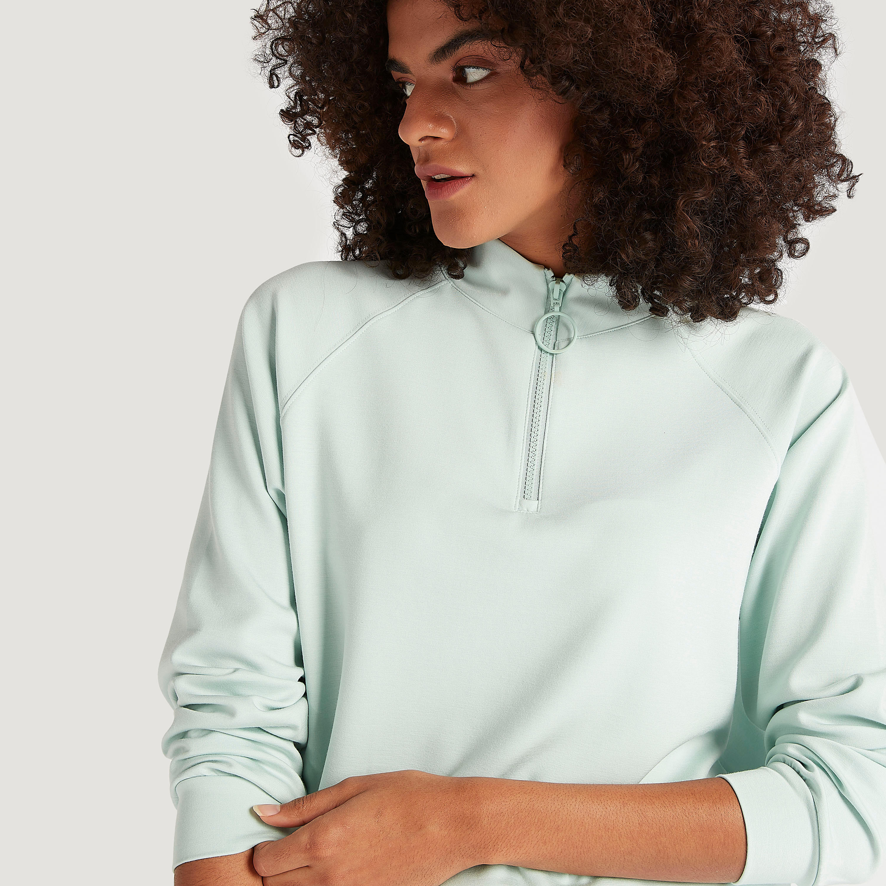 سويت شيرت سادة بياقة عالية وأكمام طويلة-women-winterwear-hoodiesandsweatshirts-sweatshirts-image-3
