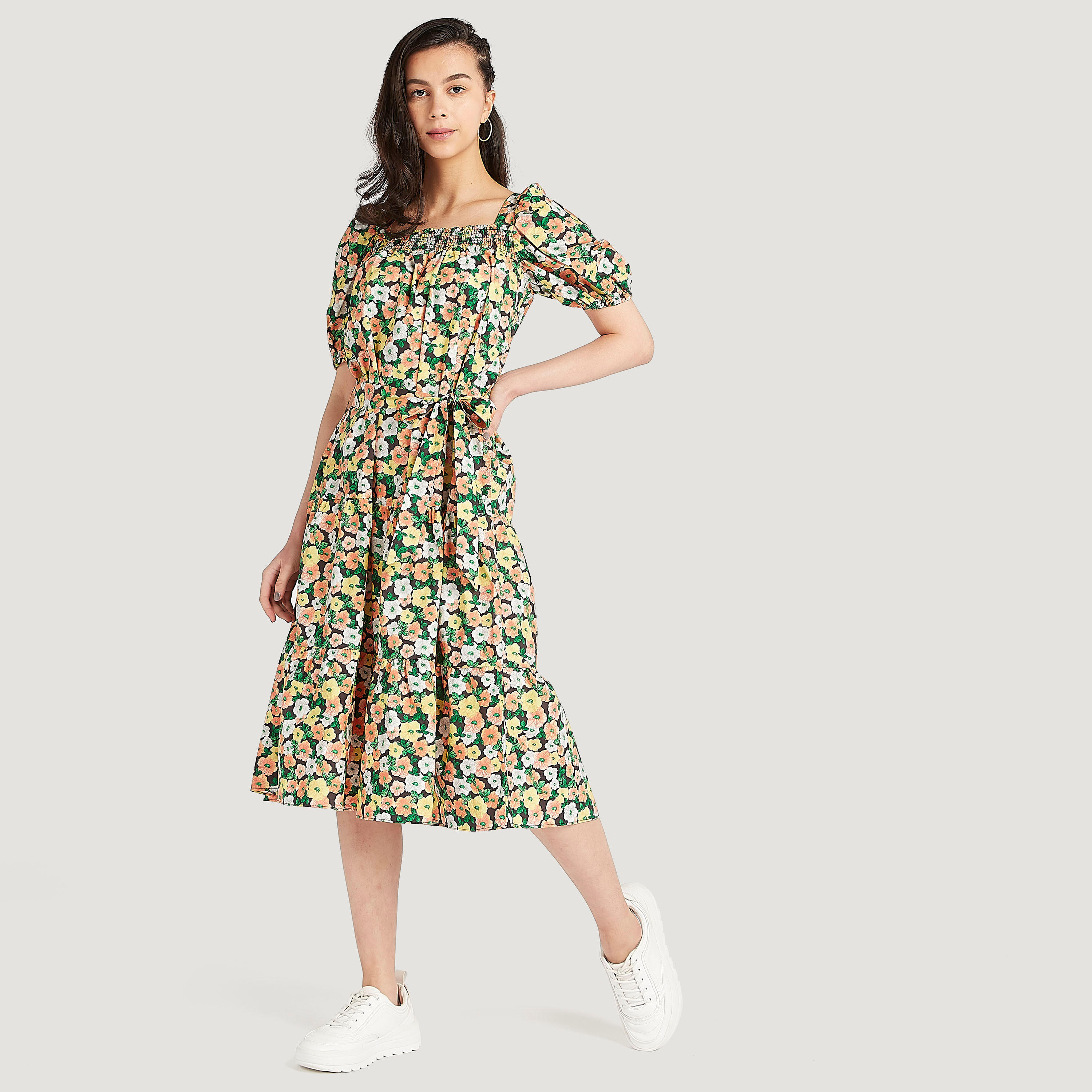 فستان ميدي إيه لاين بطبعات أزهار وأكمام قصيرة منفوخة-women-clothing-dresses-image-1
