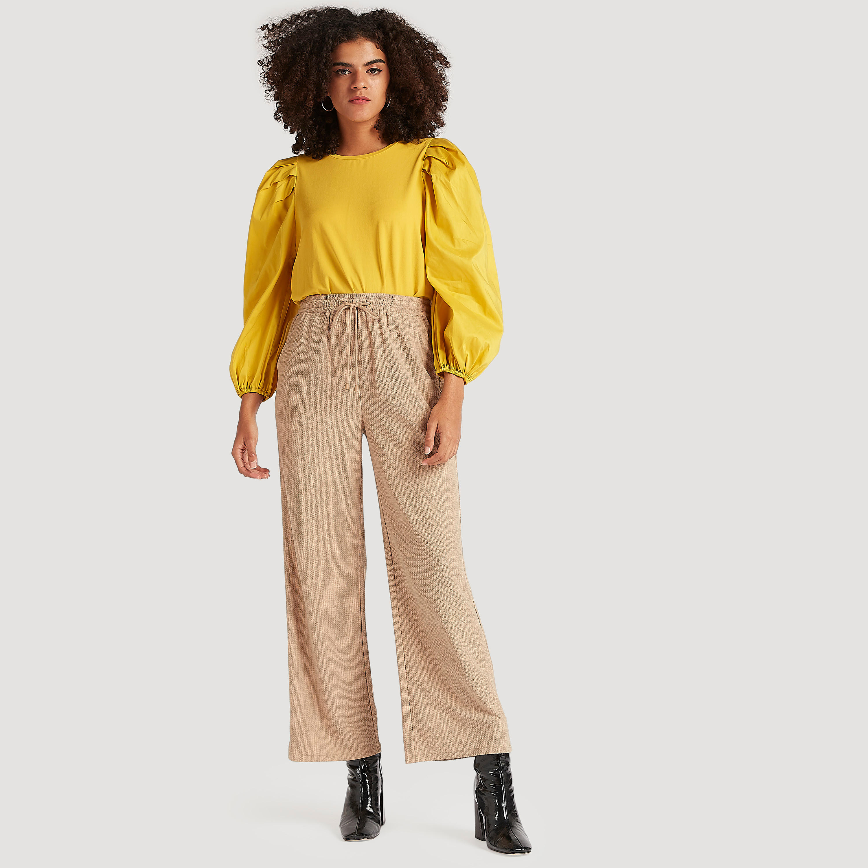 بنطلون بالازو بارز الملمس بخصر متوسّط الارتفاع ورباط إغلاق-women-clothing-bottoms-trousers-image-2