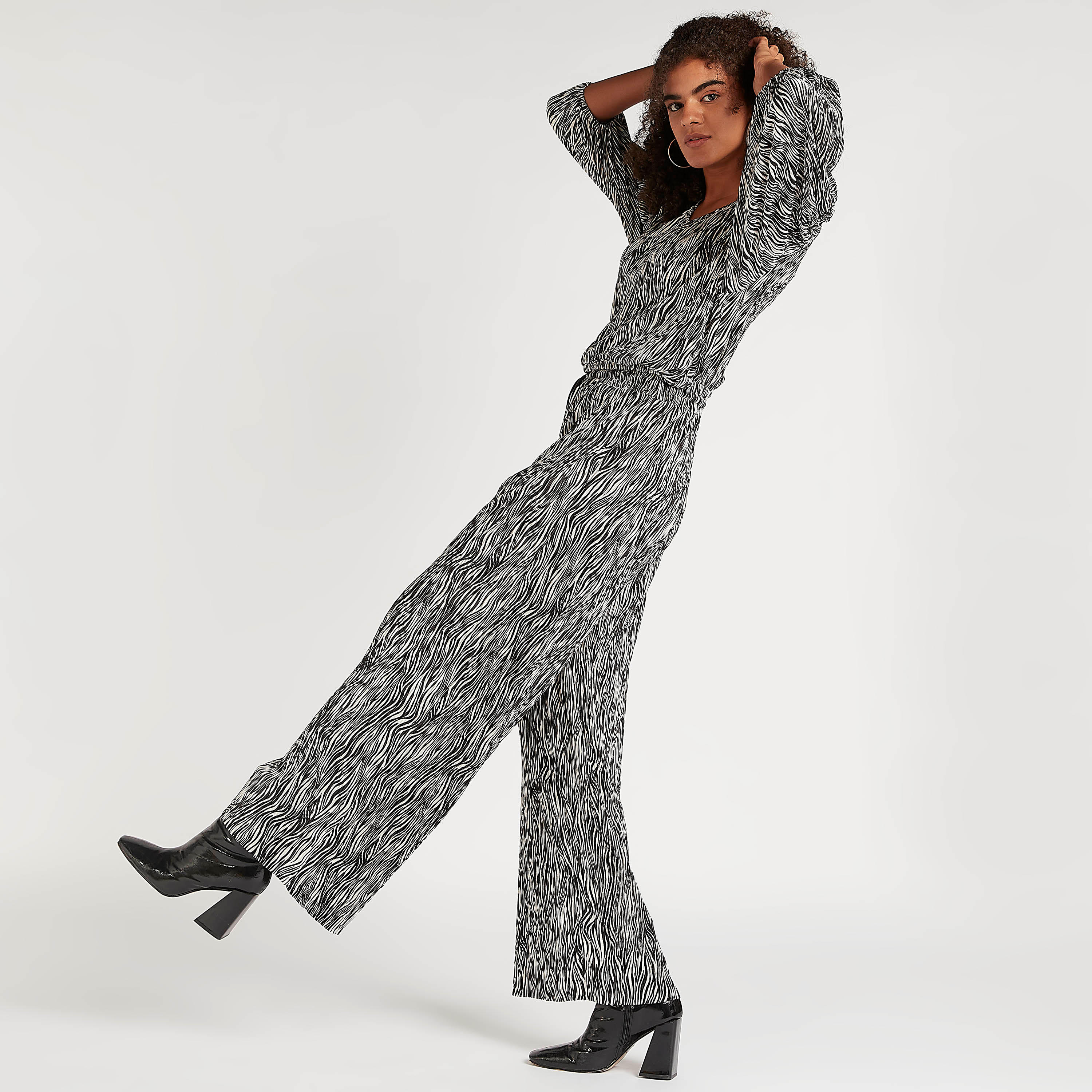 بنطلون بطبعات حيوانات وخصر مطّاطي متوسّط الارتفاع وجيوب-women-clothing-bottoms-trousers-image-2