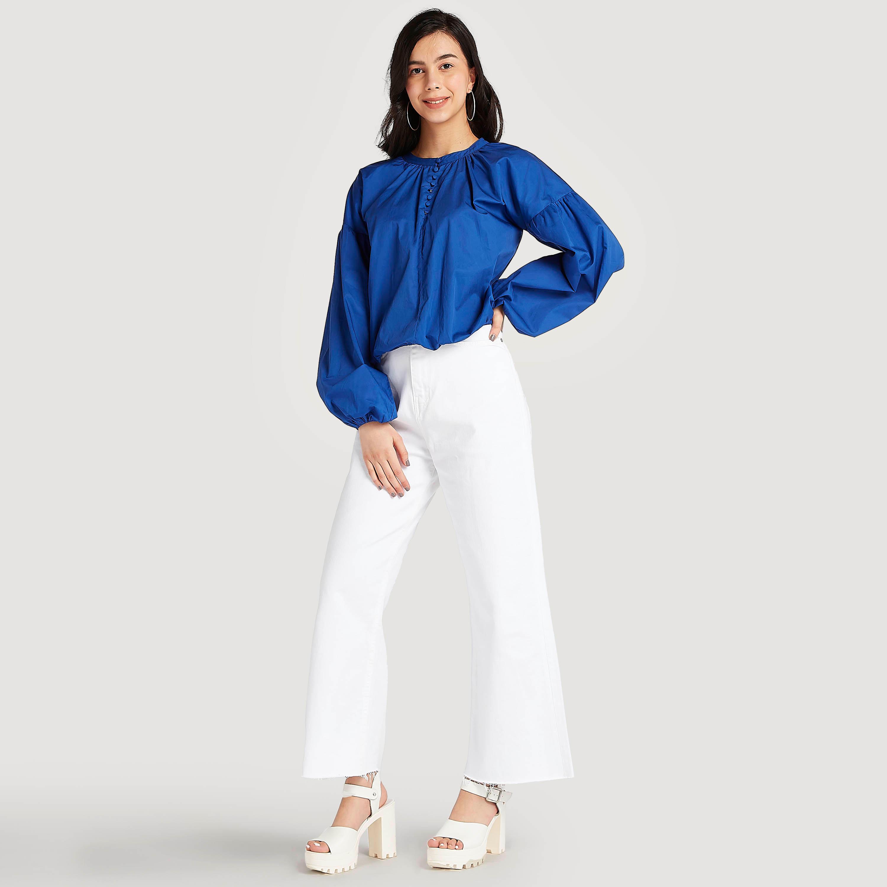 بلوزة بارزة الملمس بأكمام بيشوب وأزرار إغلاق-women-clothing-shirtsandblouses-blouses-image-4