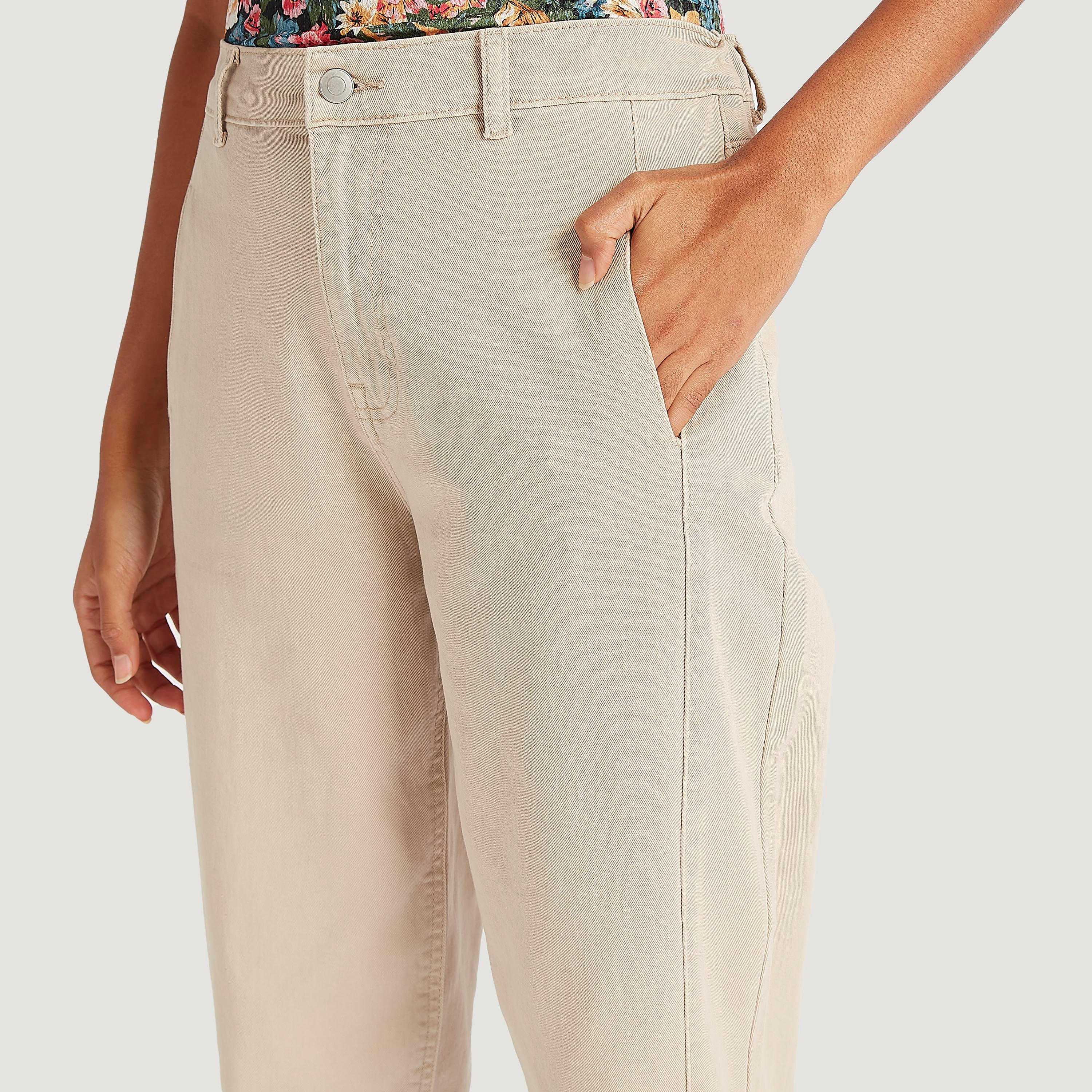 بنطلون جينز دنيم بوي فريند سادة بخصر متوسّط الارتفاع مع زر إغلاق وجيوب-women-clothing-bottoms-jeans-image-3