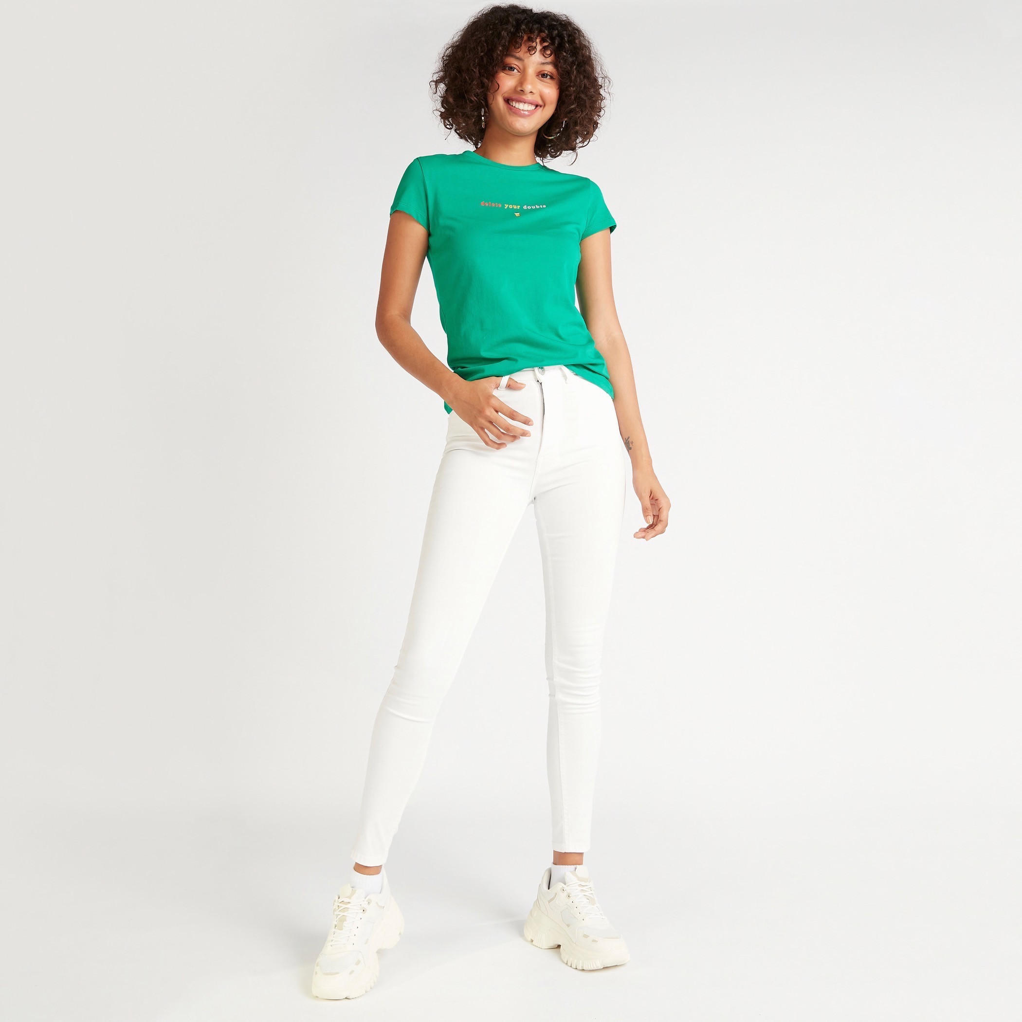 تيشيرت بياقة ضيّقة وأكمام كاب وطَبعات-women-clothing-tshirts-image-4
