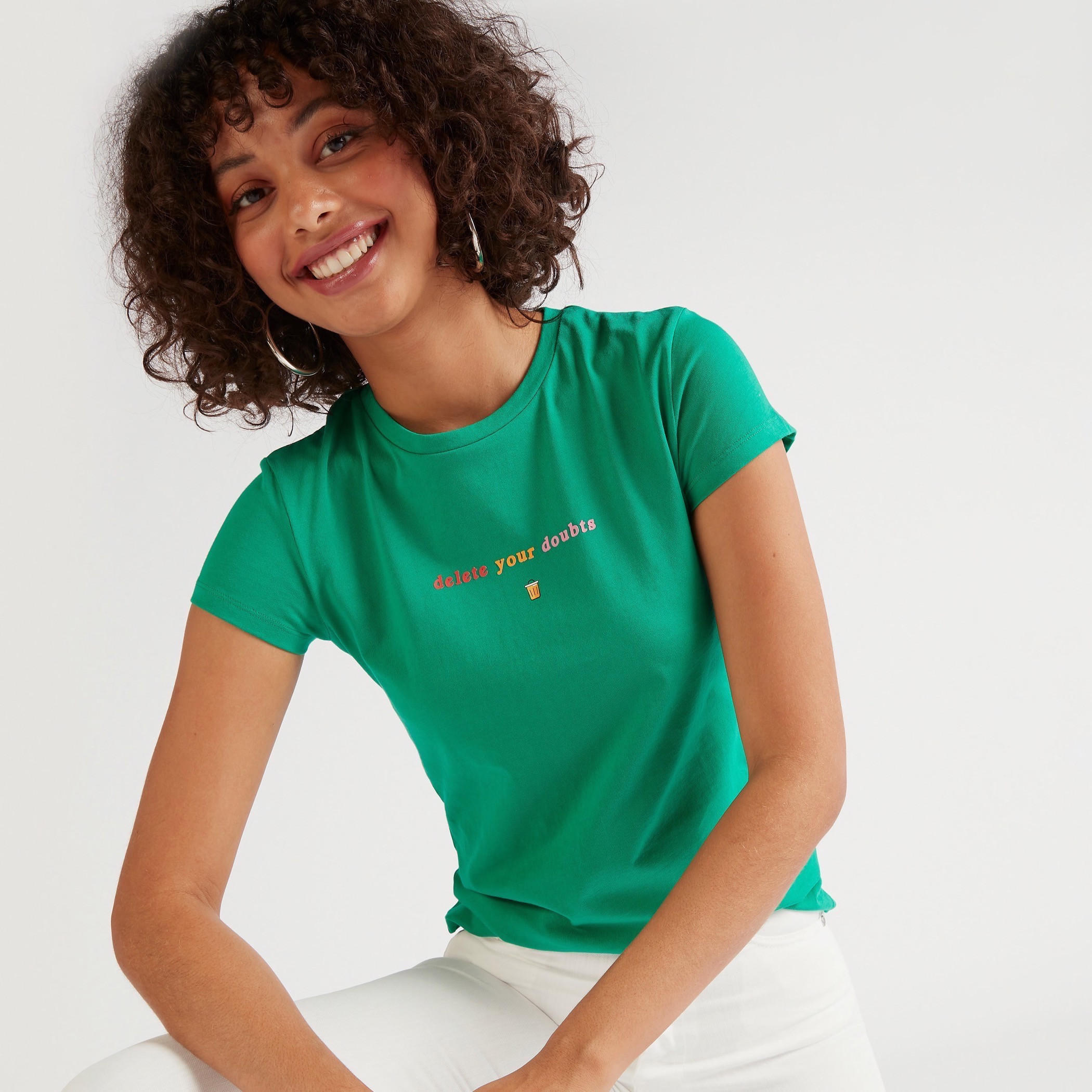 تيشيرت بياقة ضيّقة وأكمام كاب وطَبعات-women-clothing-tshirts-image-3