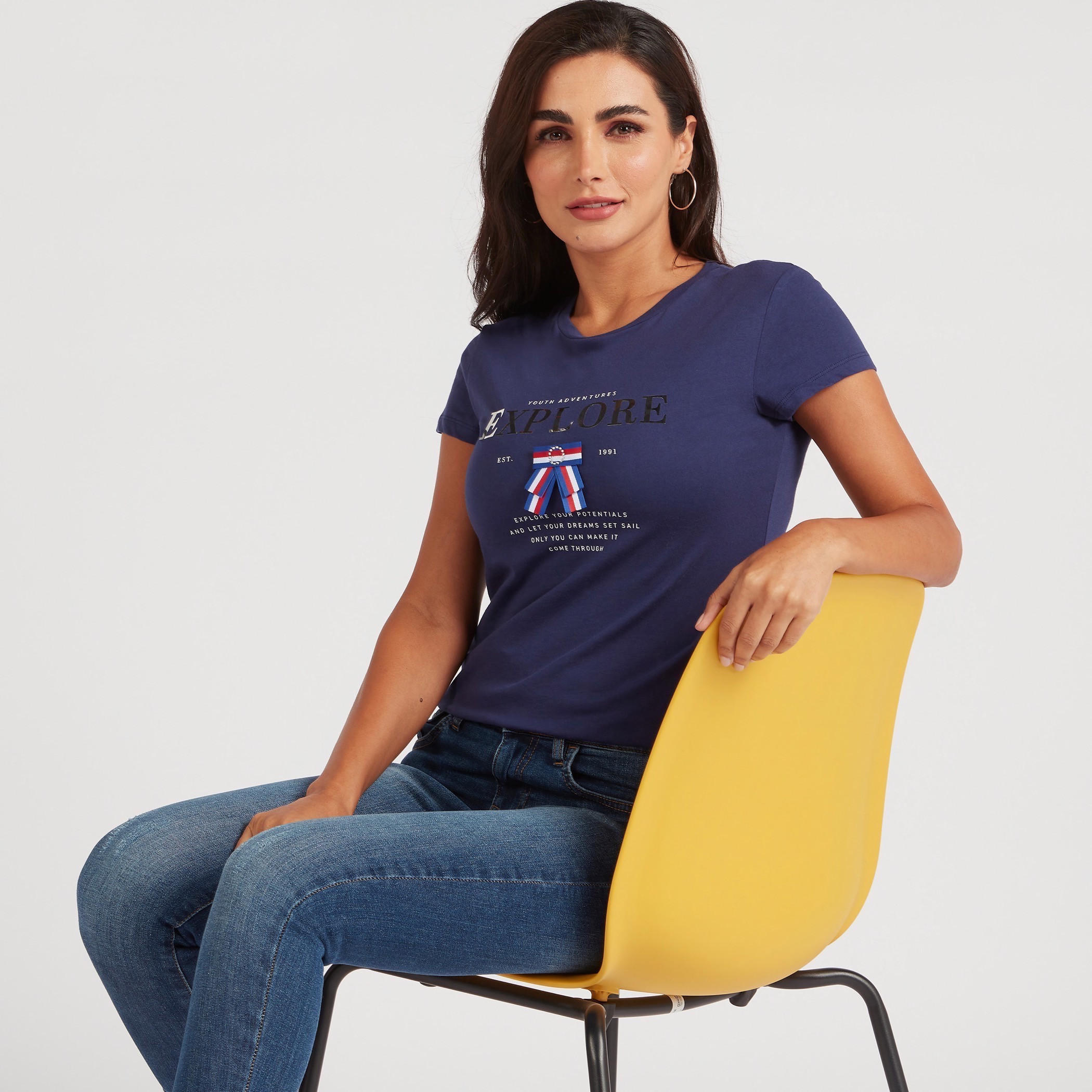 تيشيرت بياقة مستديرة وأكمام كاب وطبعات-women-clothing-tshirts-image-6
