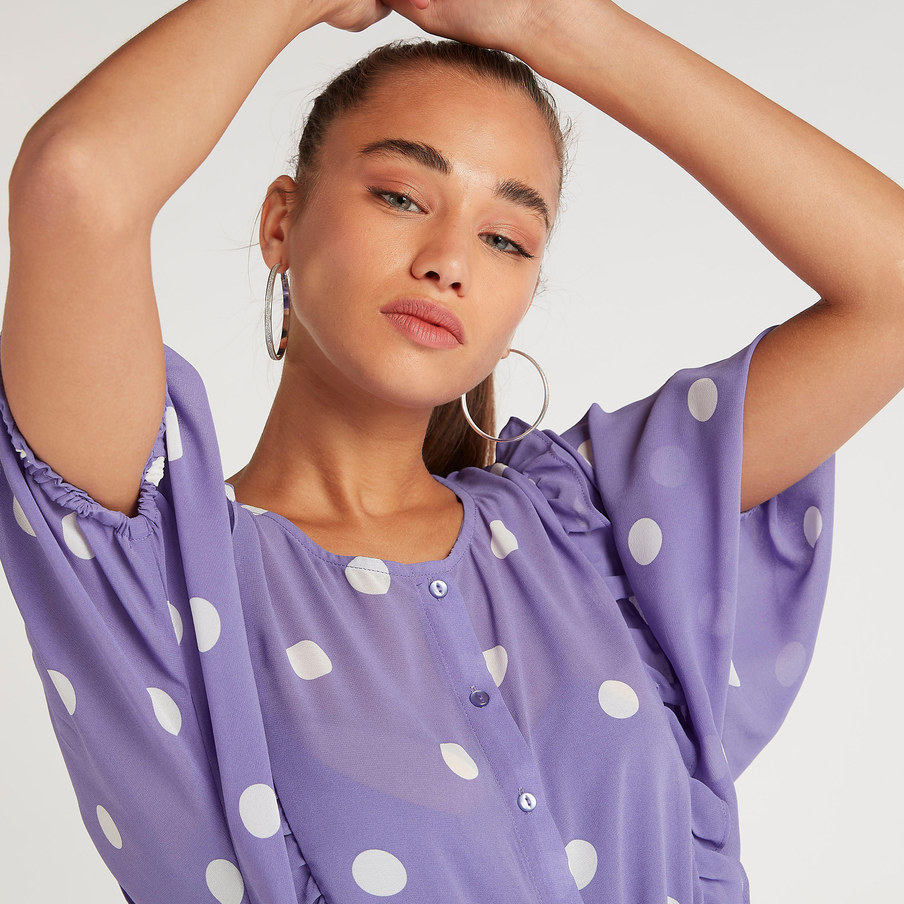 فستان ميدي مقلّم برباط خصر وتفاصيل كشكشة-women-clothing-dresses-image-3